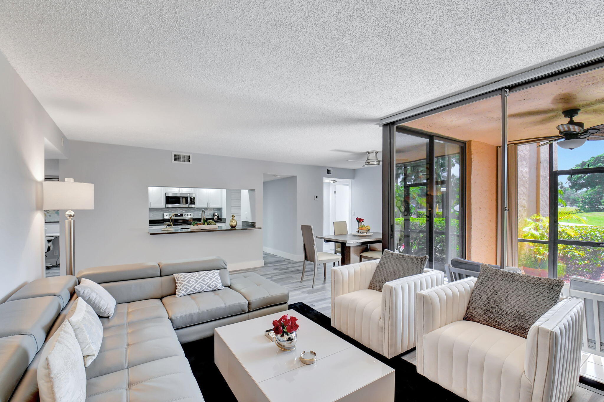 2BR – Apartment at 2255 Lindell Boulevard #4103