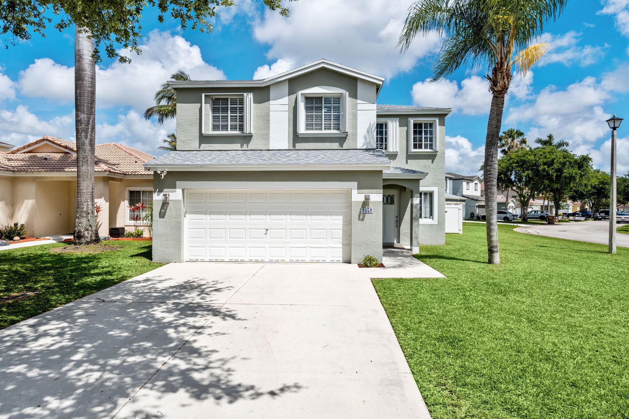 3BR – SingleFamilyResidence at 4659 SW 12th Court