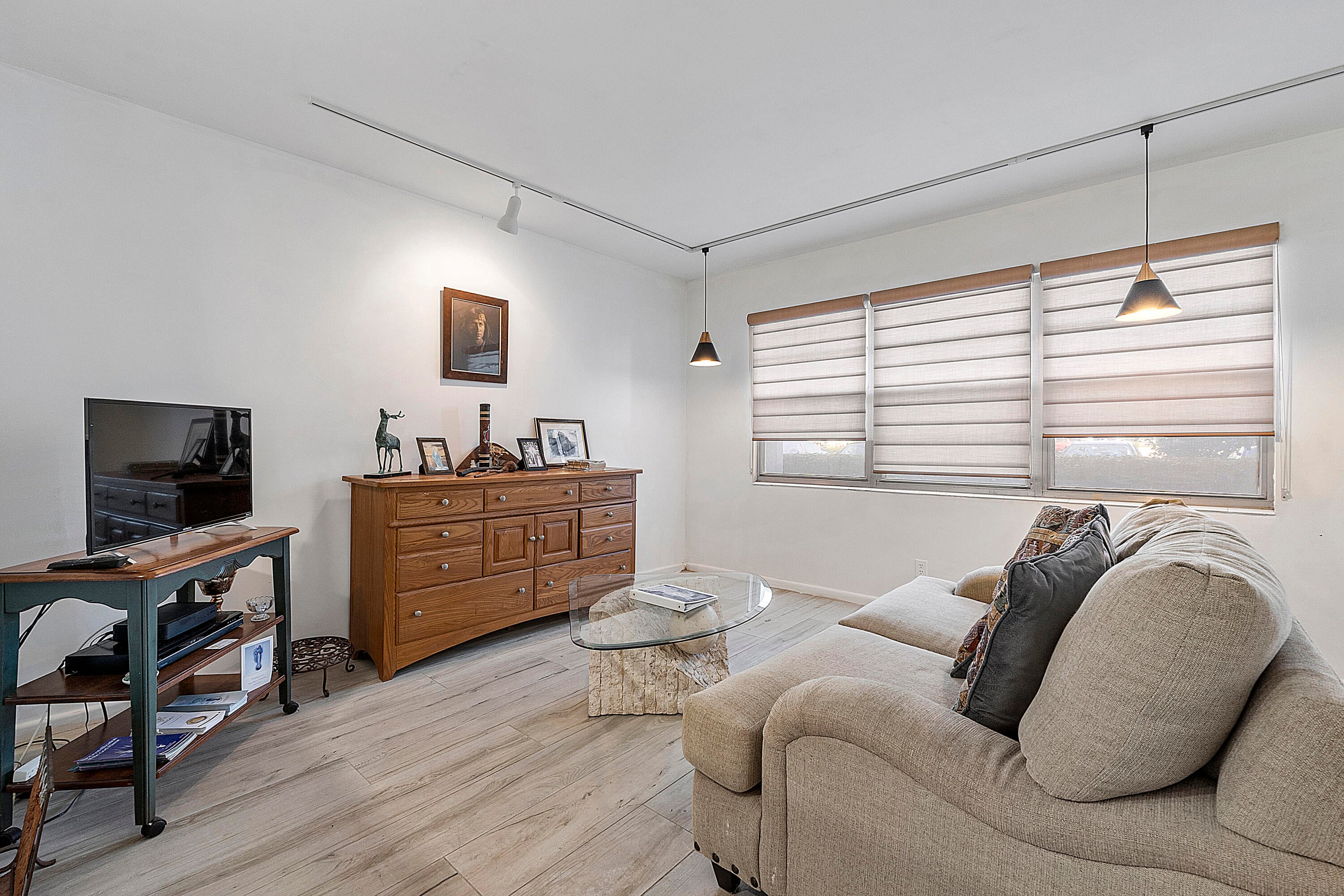 1BR – Condominium at 1012 Newport G