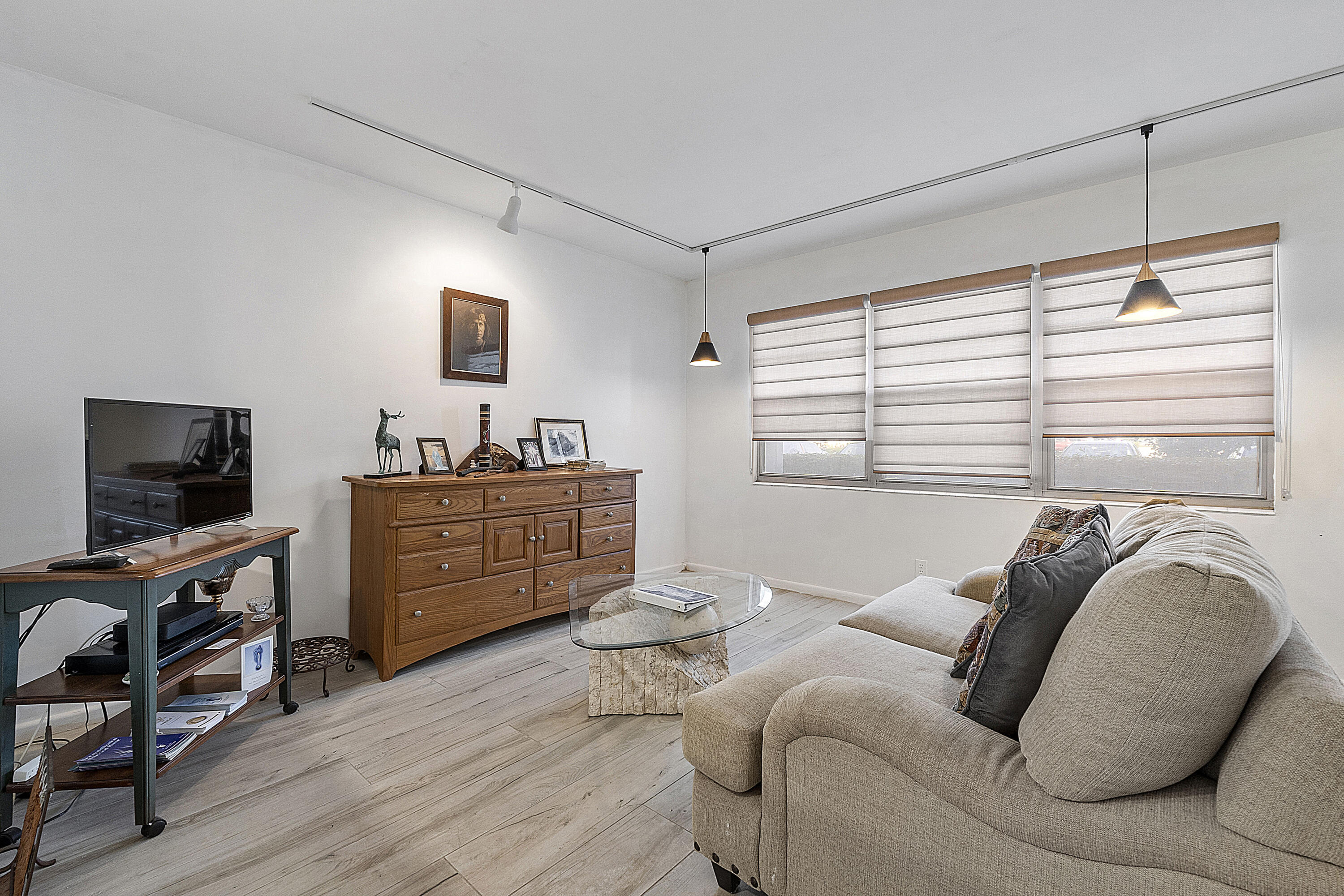 1BR – Condominium at 1012 Newport G