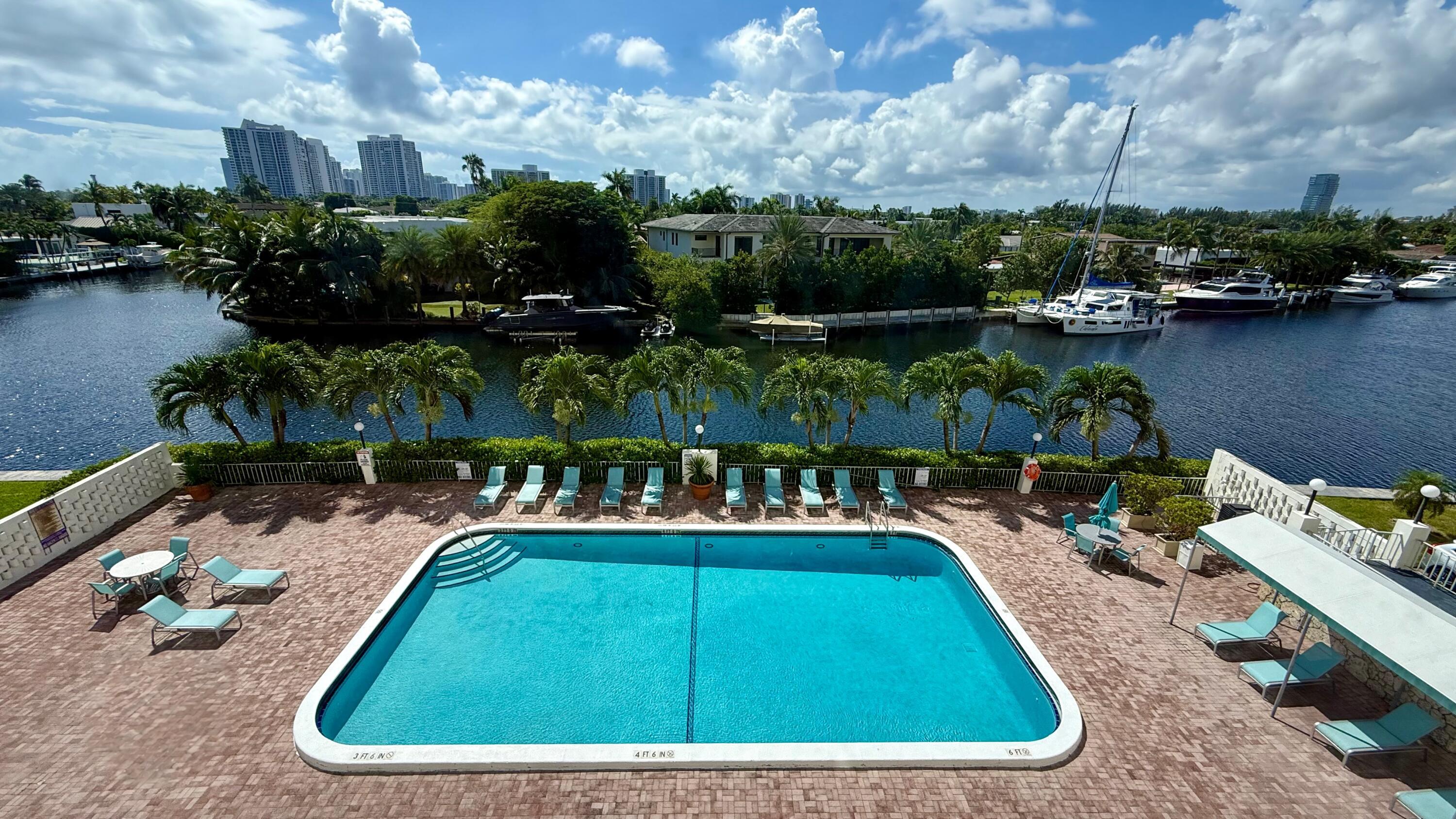 2BR – Condominium at 401 Golden Isles Drive #409