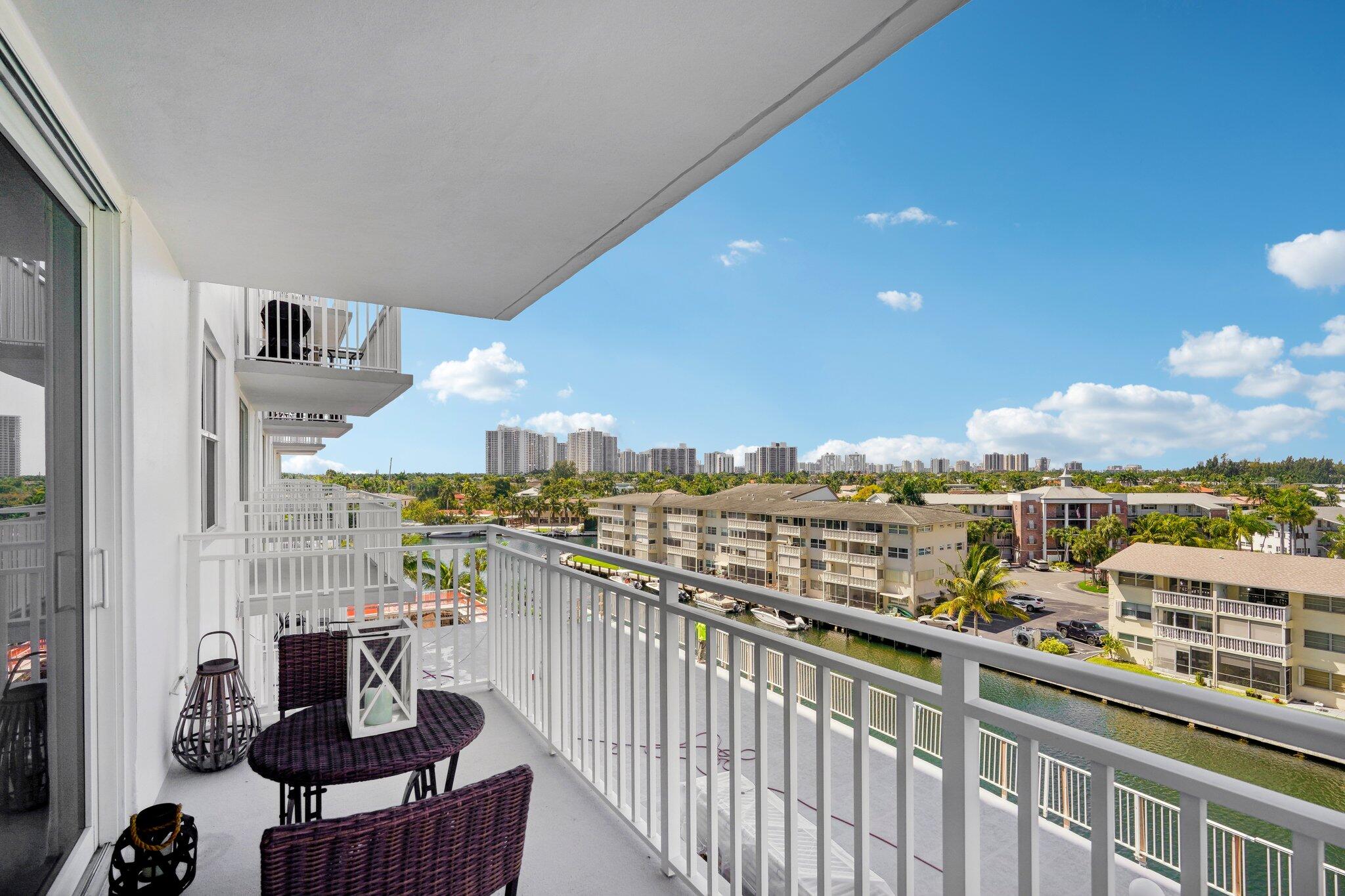 2BR – Condominium at 427 Golden Isles Drive #6d