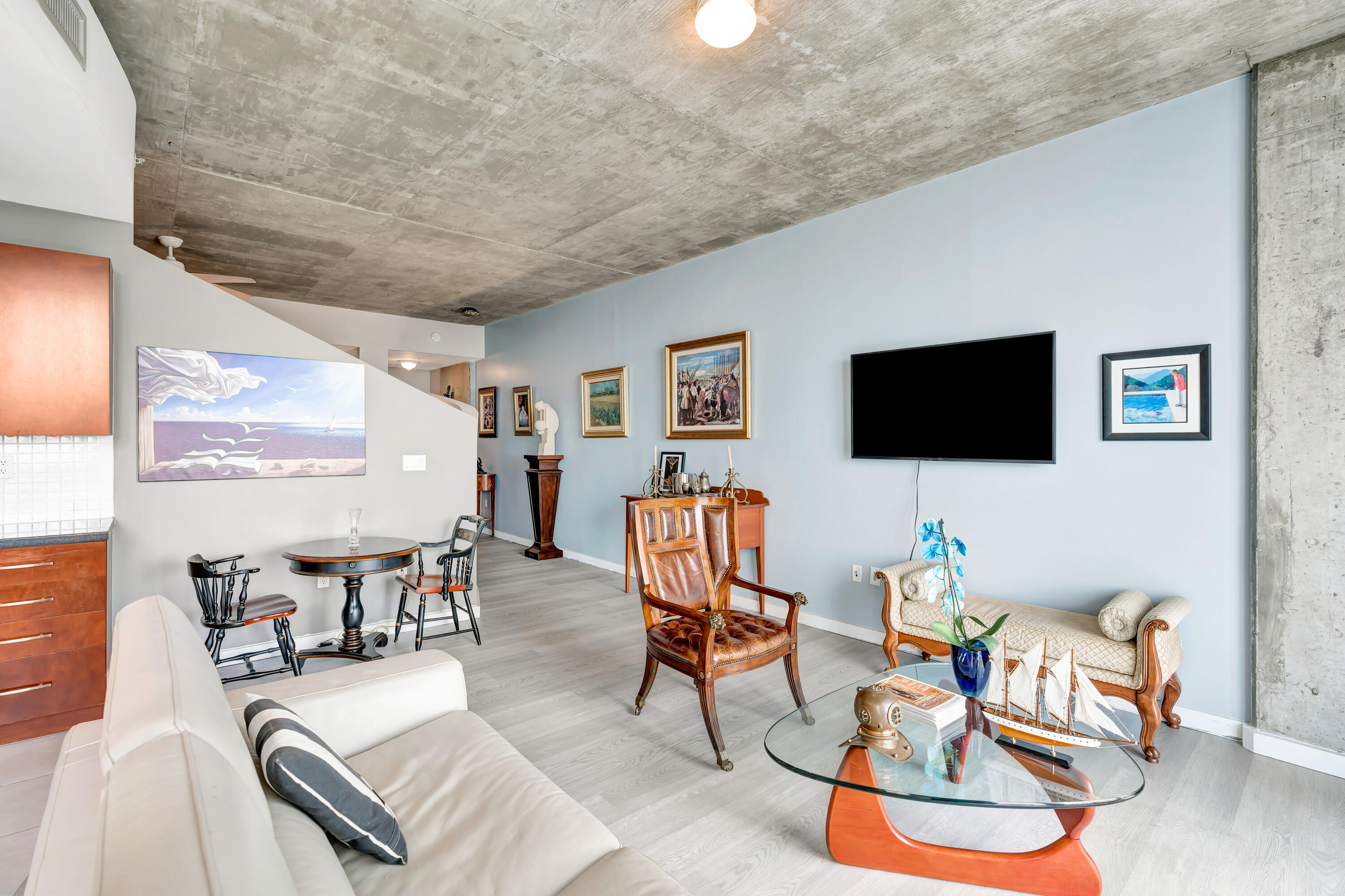1BR – Condominium at 300 S Australian Avenue #1114