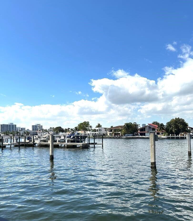2BR – Condominium at 1945 S Ocean Drive