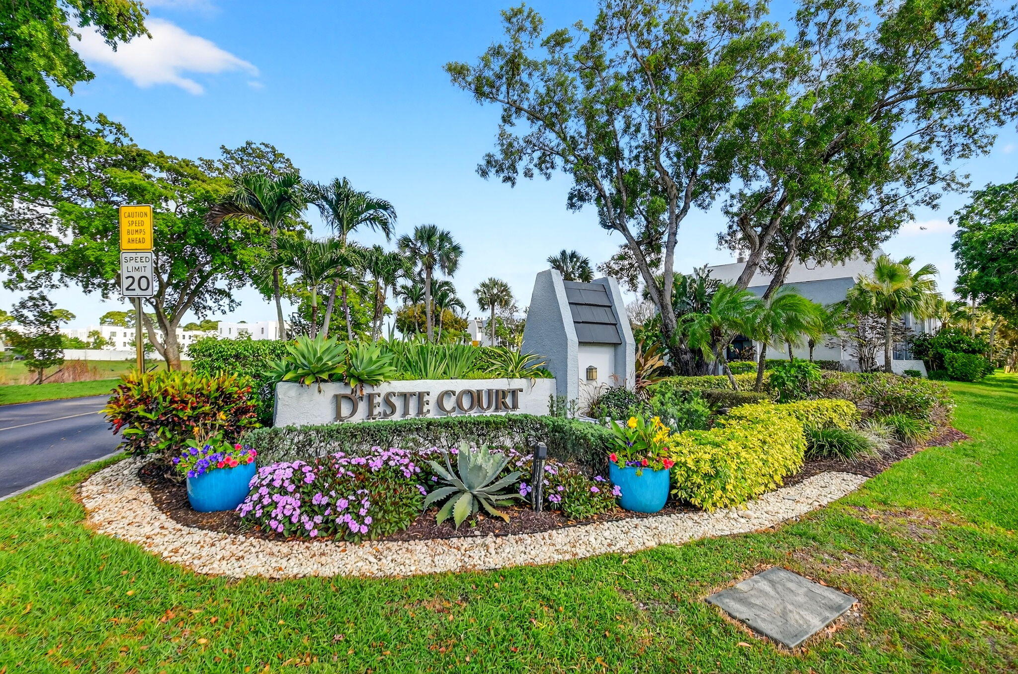 3BR – Condominium at 4290 Deste Court #303