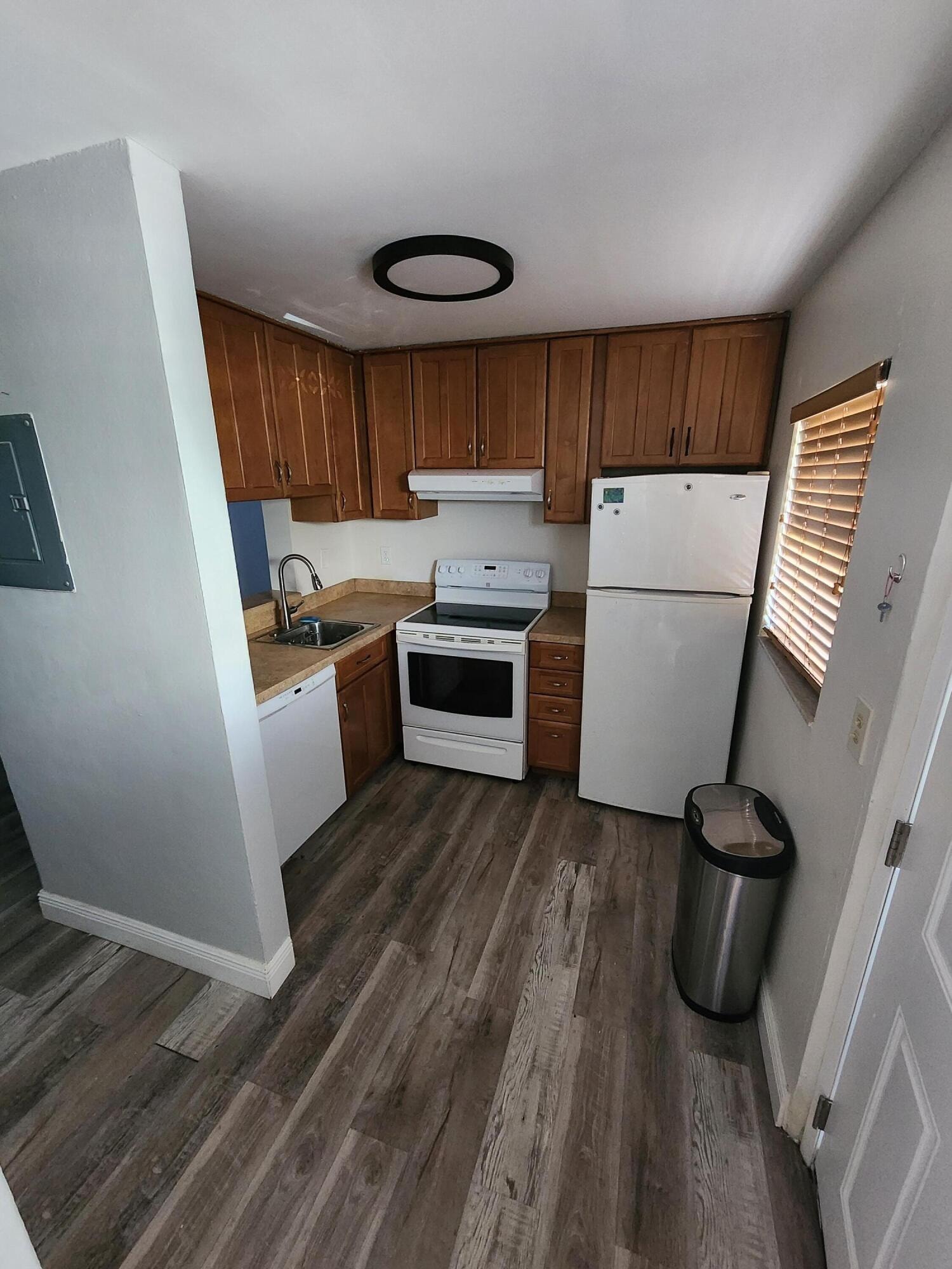 2BR – Condominium at 633 NE 2nd Avenue #14