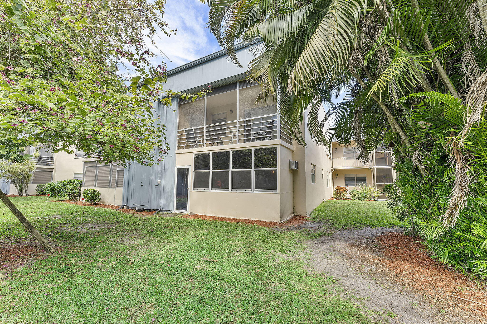 2BR – Condominium at 877 Flanders S
