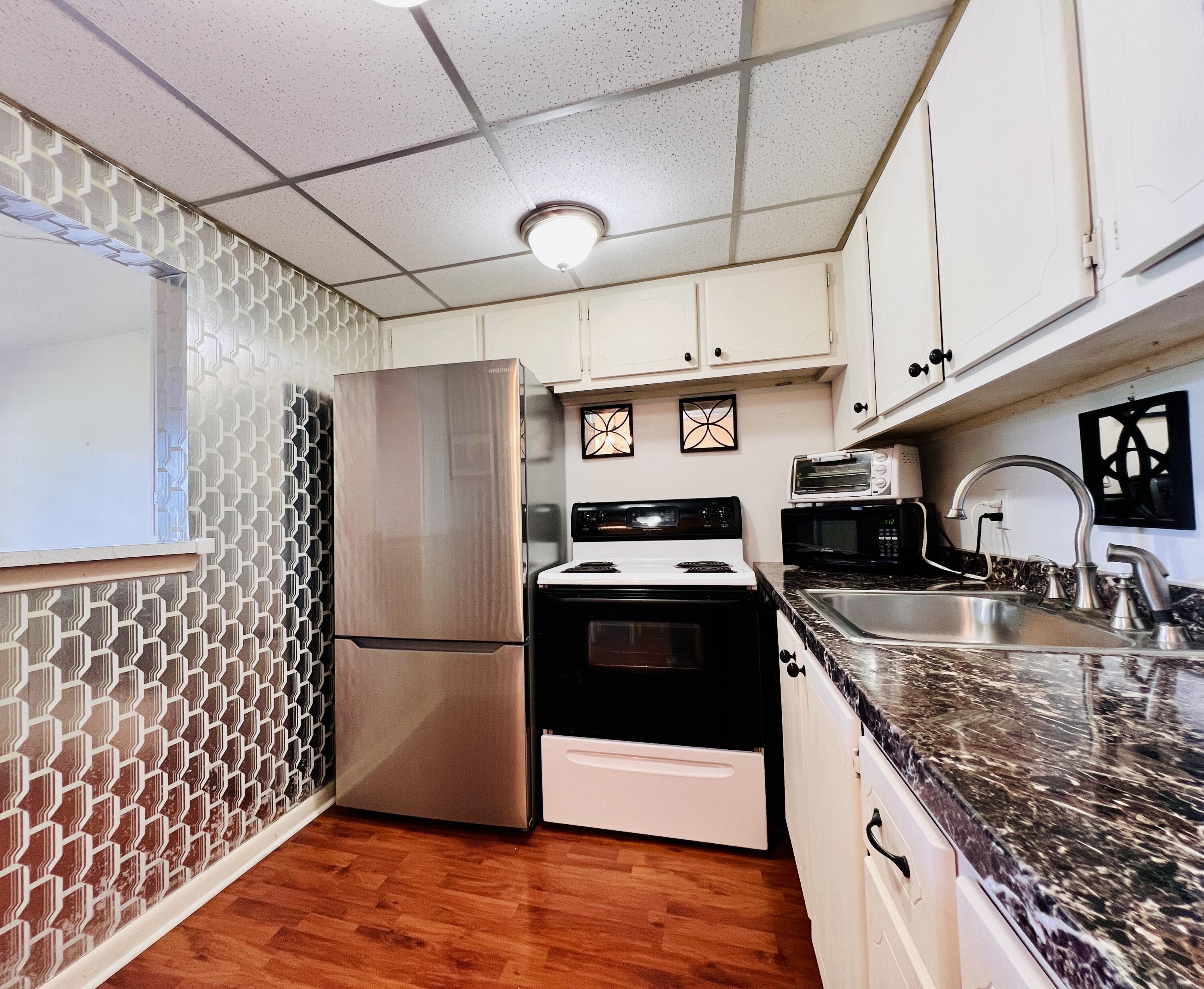 1BR – Condominium at 8 Northampton A