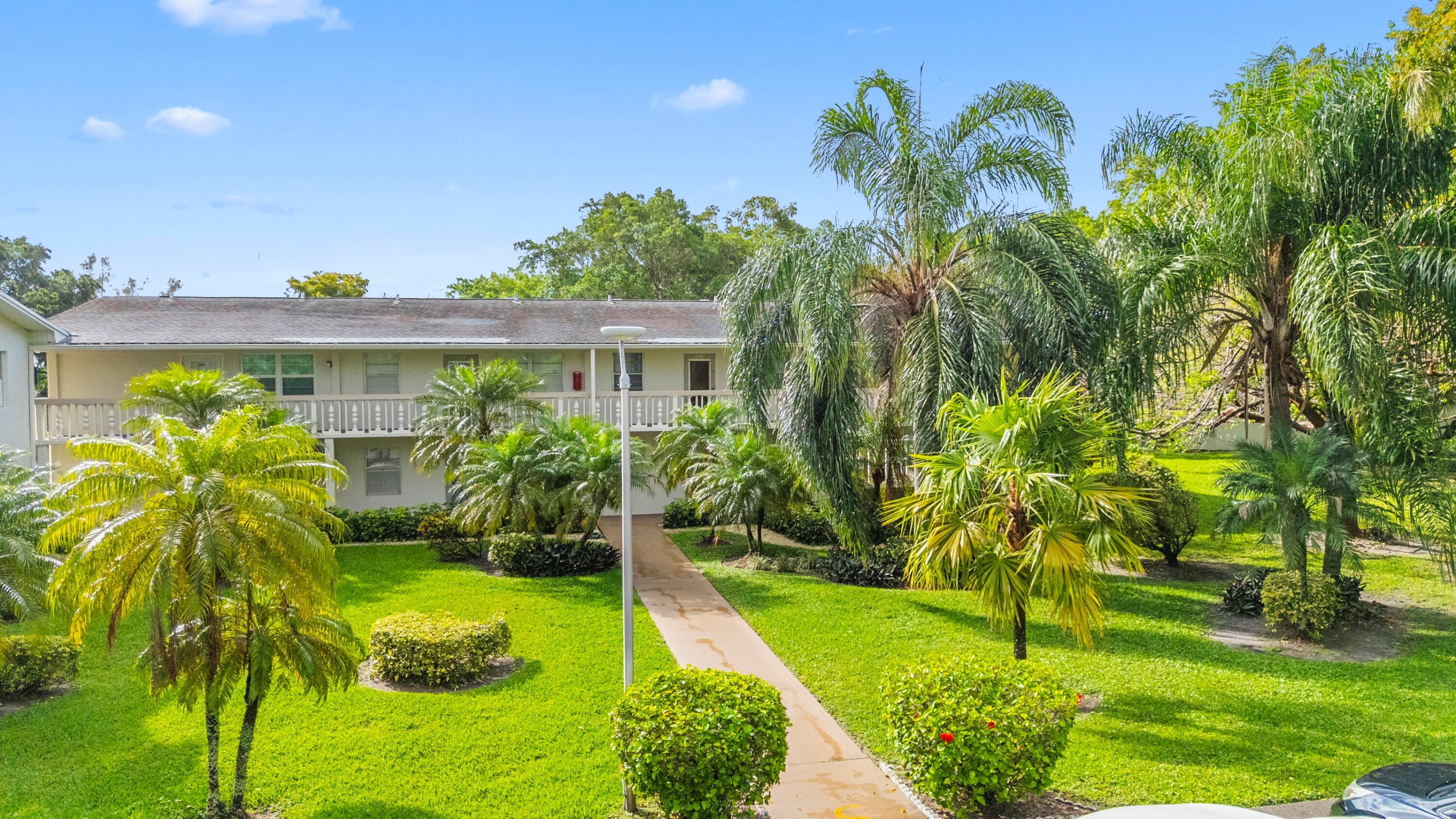2BR – Condominium at 266 Ventnor S
