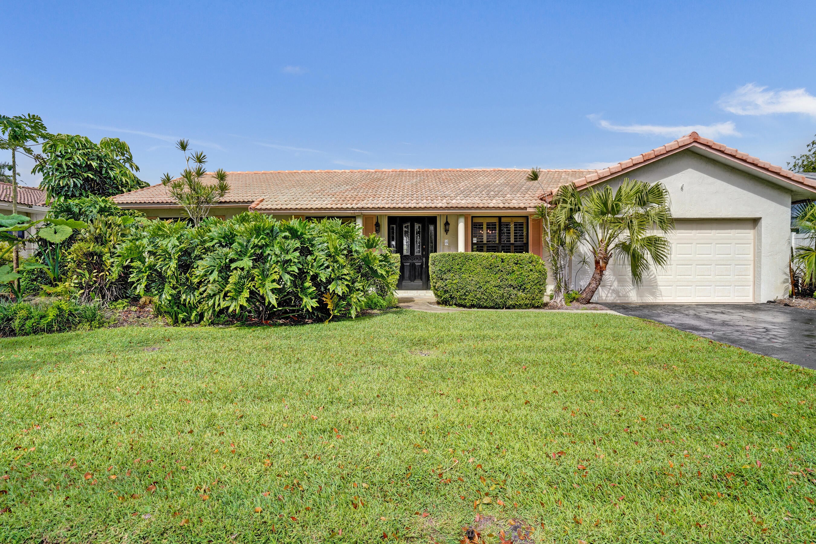 4BR – SingleFamilyResidence at 1721 SW 69th Avenue