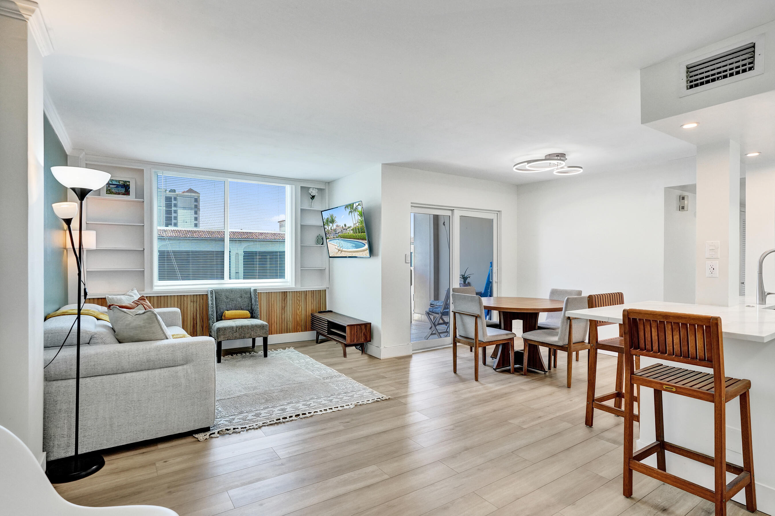 2BR – Condominium at 1600 SE 15th Street #400