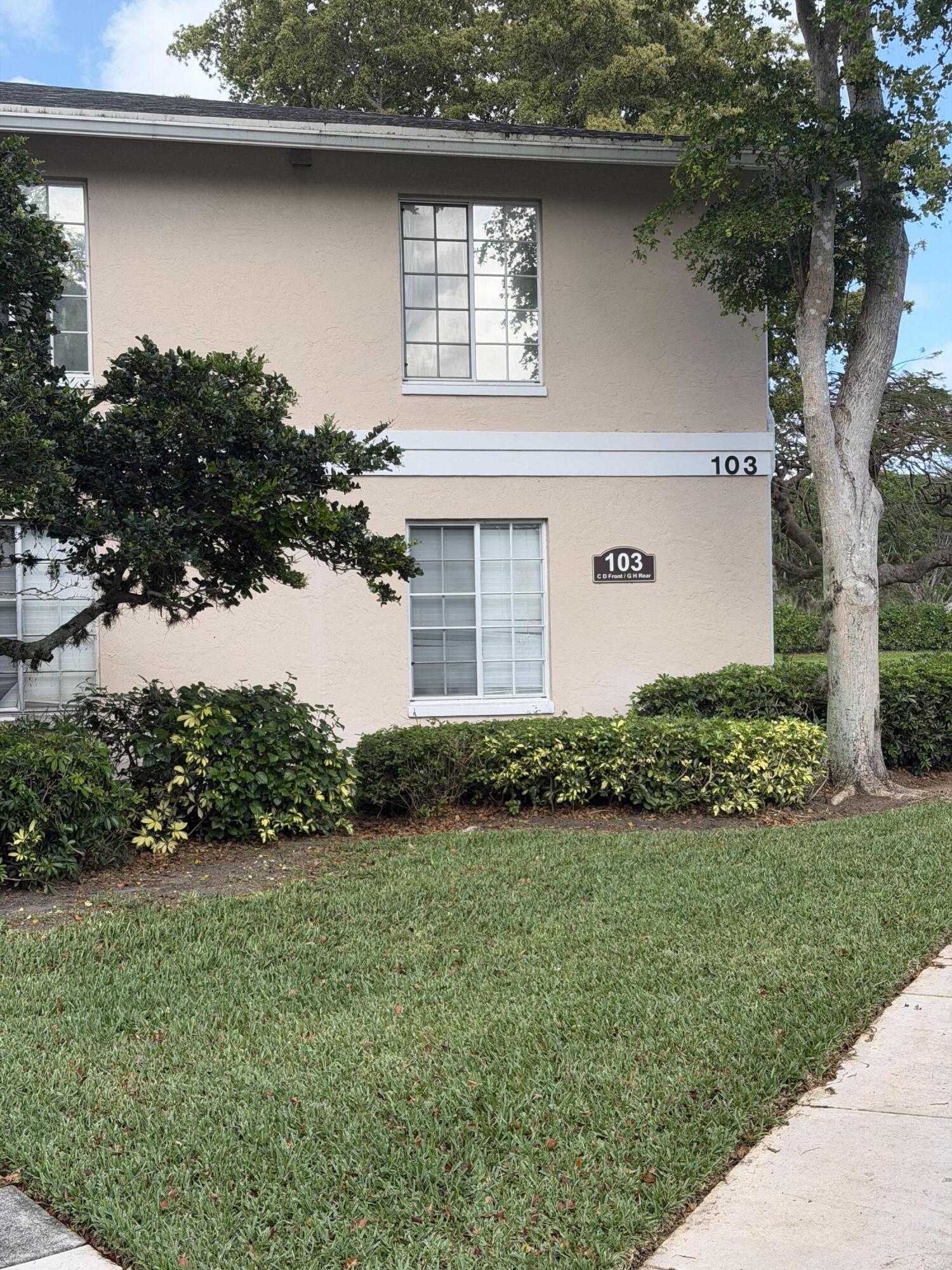 2BR – Condominium at 13811 Oneida Drive #H2