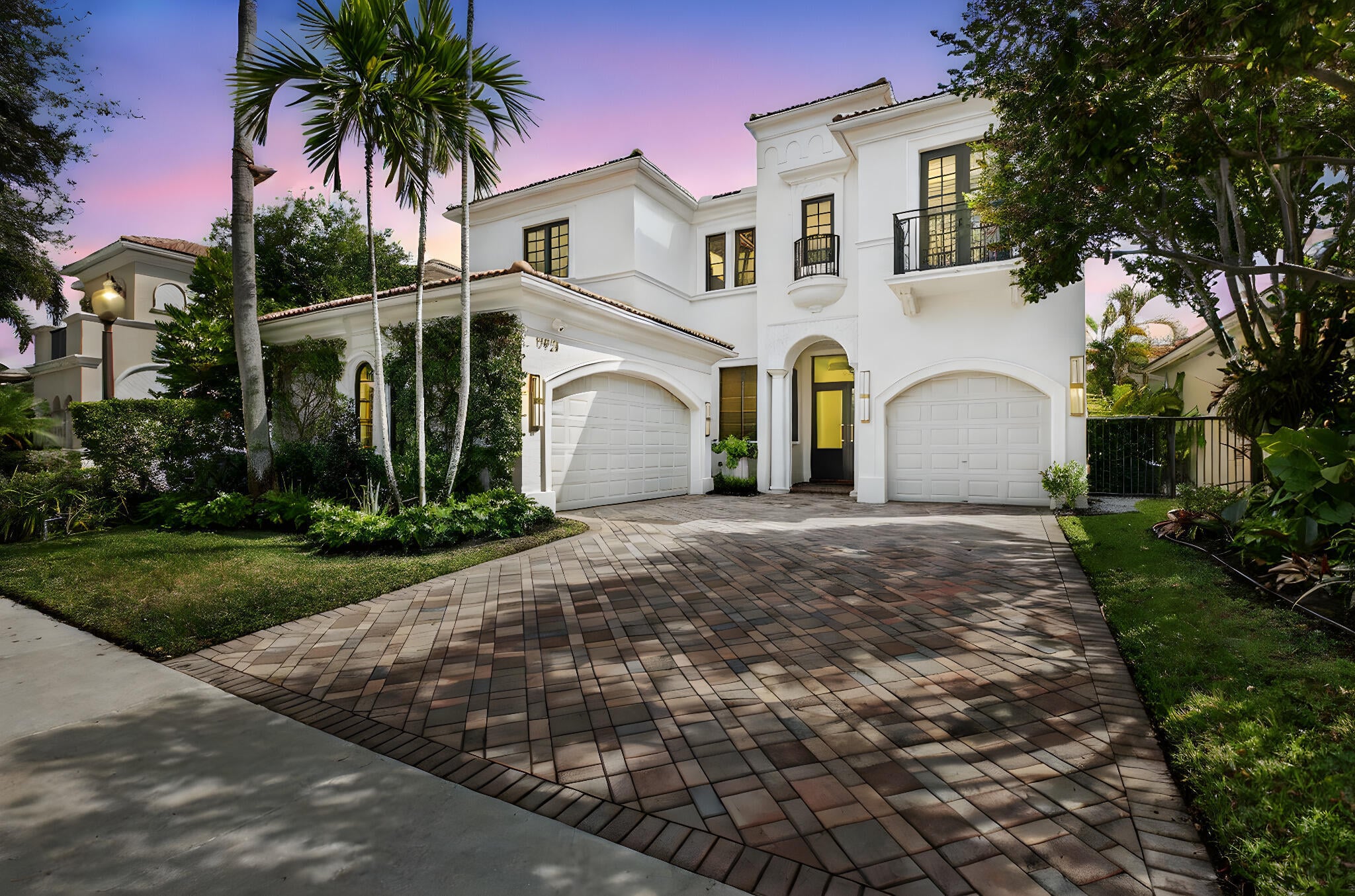 5BR – SingleFamilyResidence at 17921 Villa Club Way