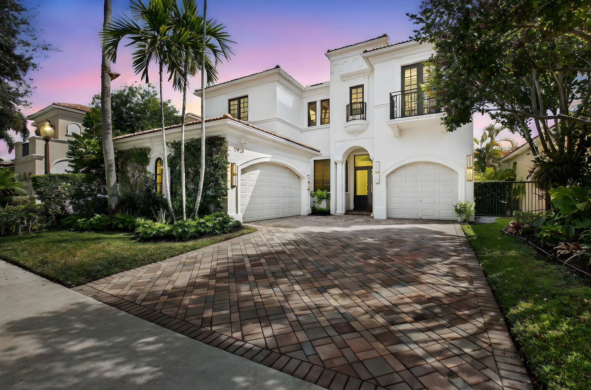 5BR – SingleFamilyResidence at 17921 Villa Club Way
