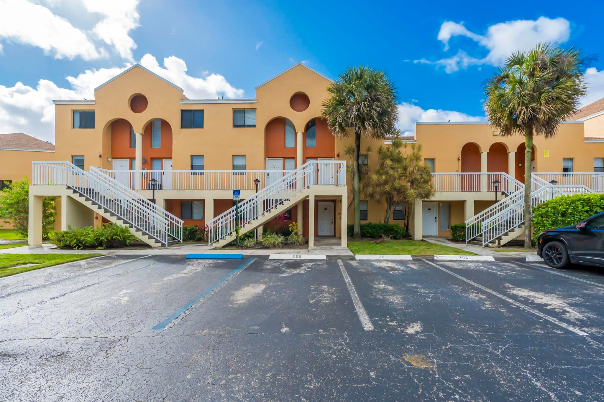 2BR – Condominium at 5200 NW 31st Avenue #141