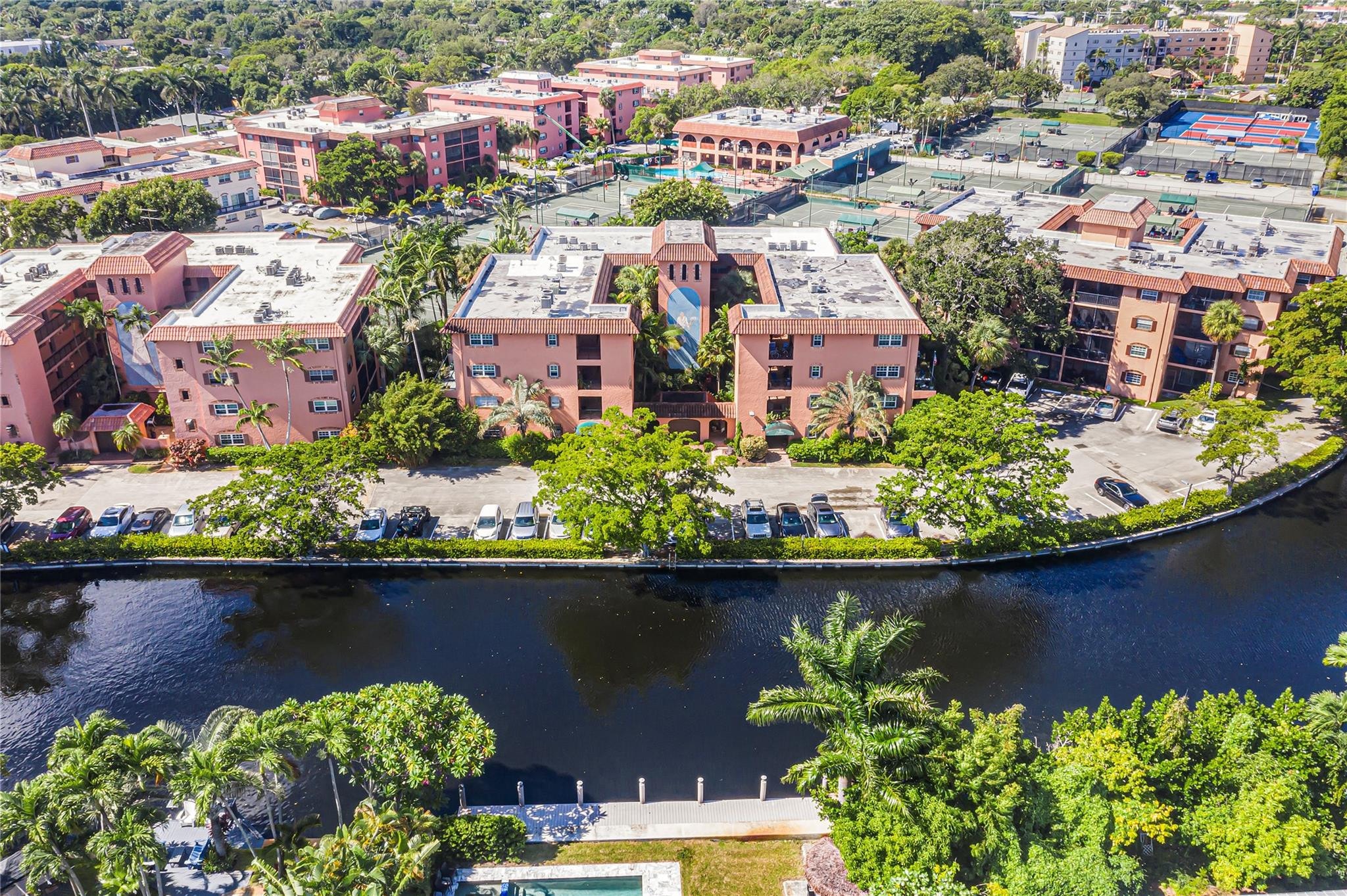 3BR – Condominium at 620 Tennis Club Drive #111