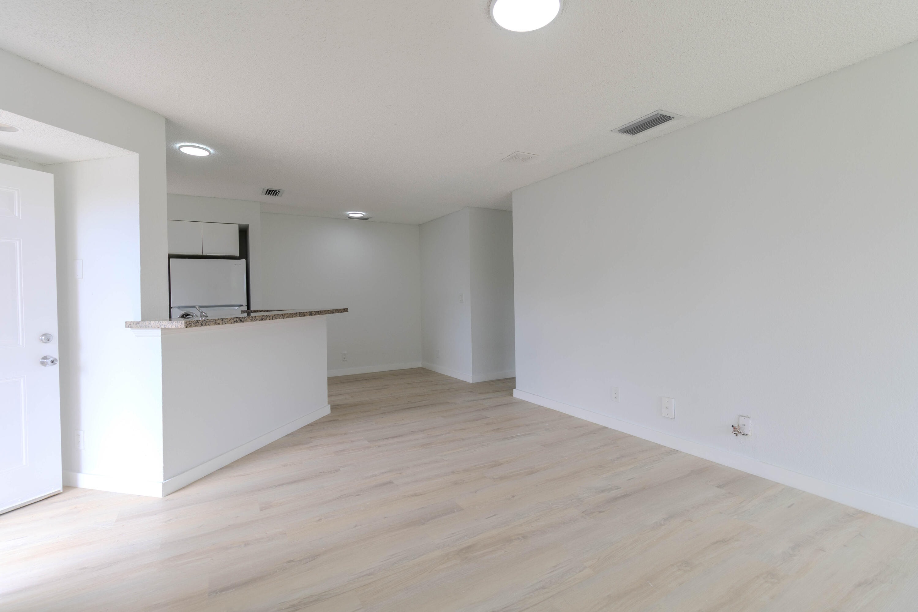 2BR – Condominium at 3350 Pinewalk Drive N #1418