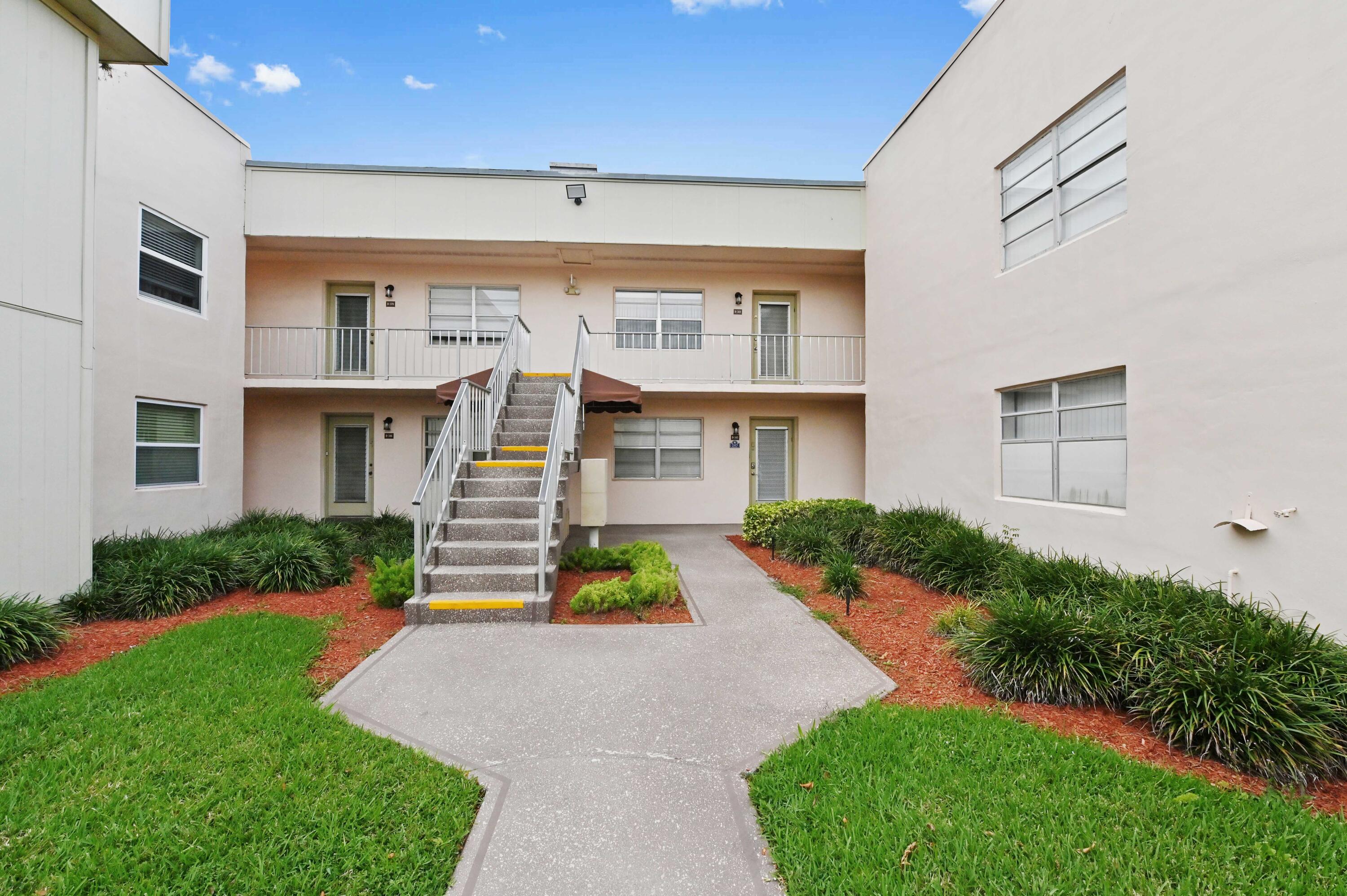 1BR – Condominium at 343 Capri #H