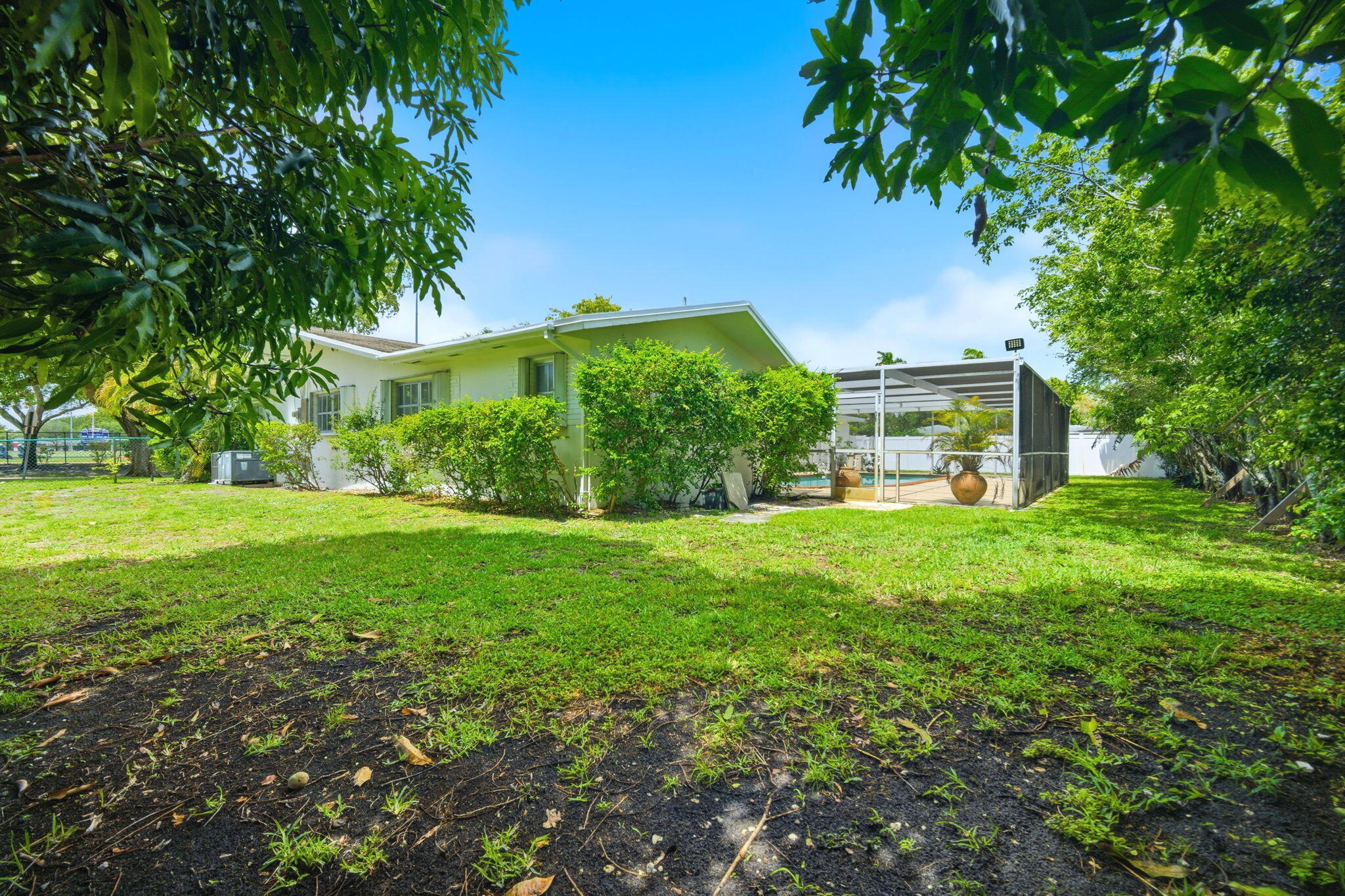 3BR – SingleFamilyResidence at 321 E Chaminade Drive