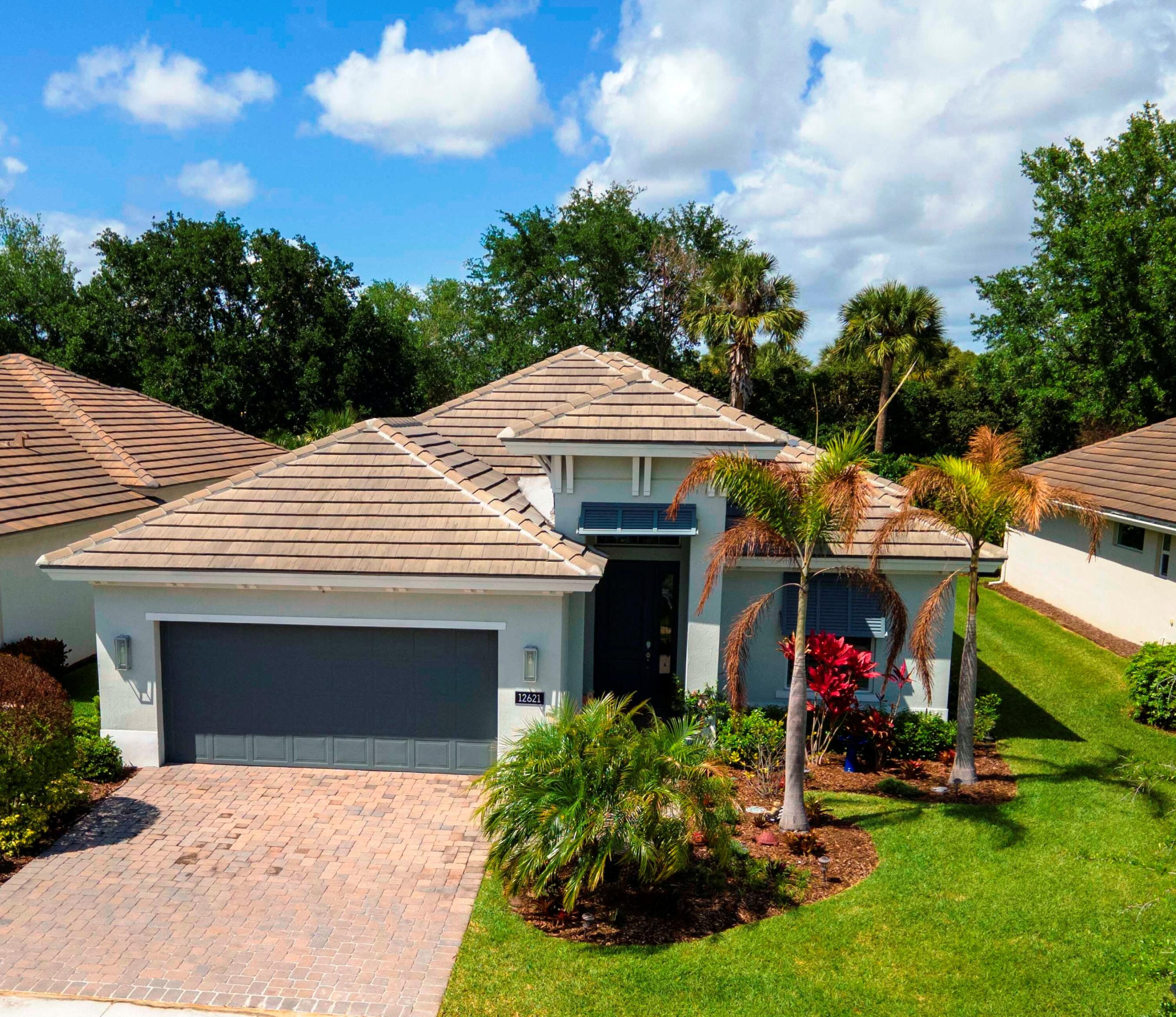 3BR – SingleFamilyResidence at 12621 SW Sunrise Lake Terrace