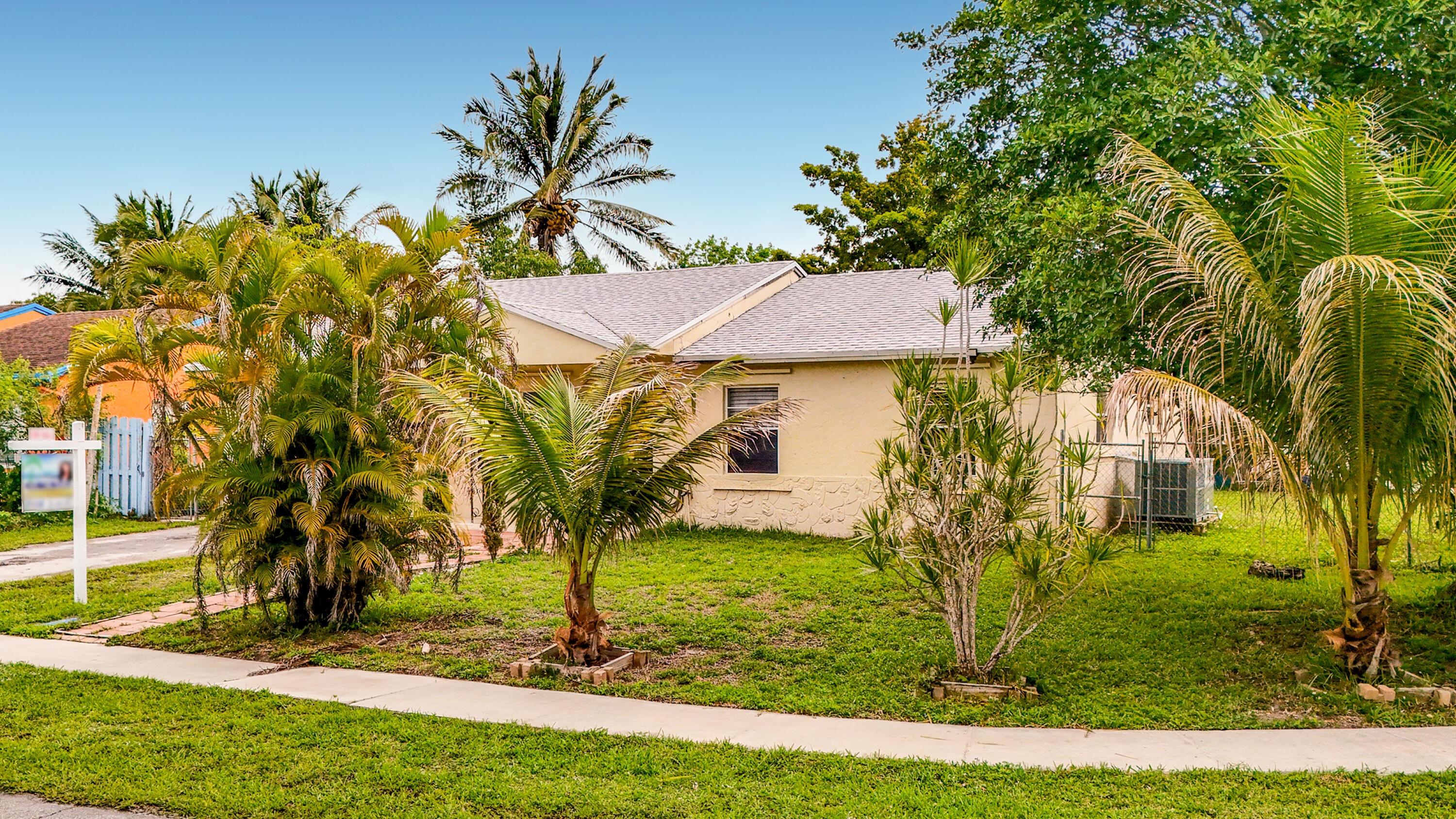 3BR – SingleFamilyResidence at 311 SW 79th Terrace