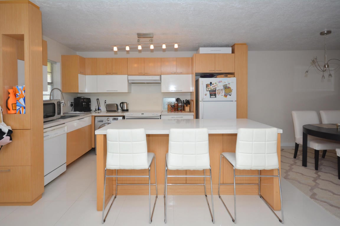 2BR – Apartment at 1231 NW 13th Street #471f