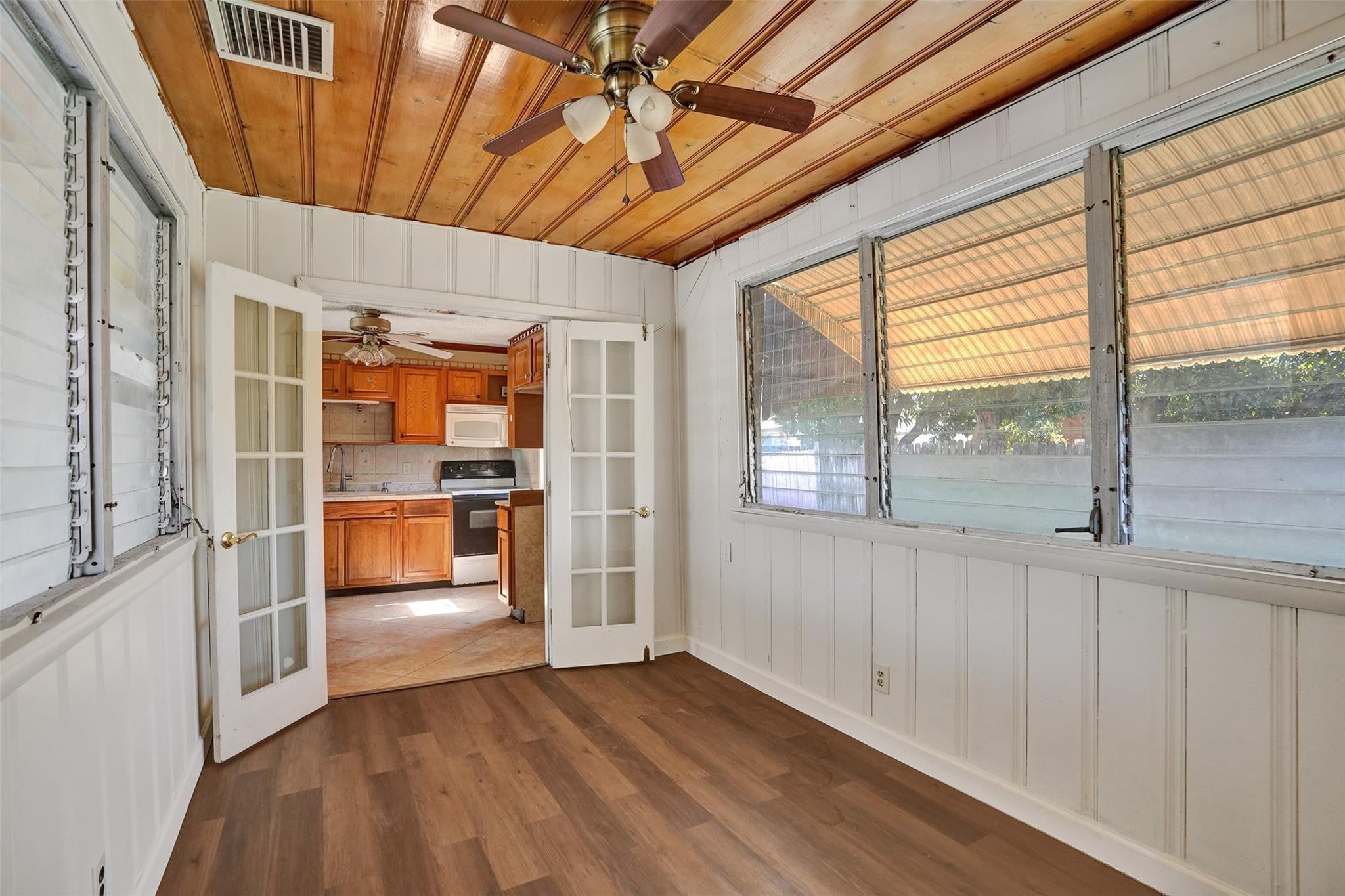 2BR – SingleFamilyResidence at 1560 NE 31st Court