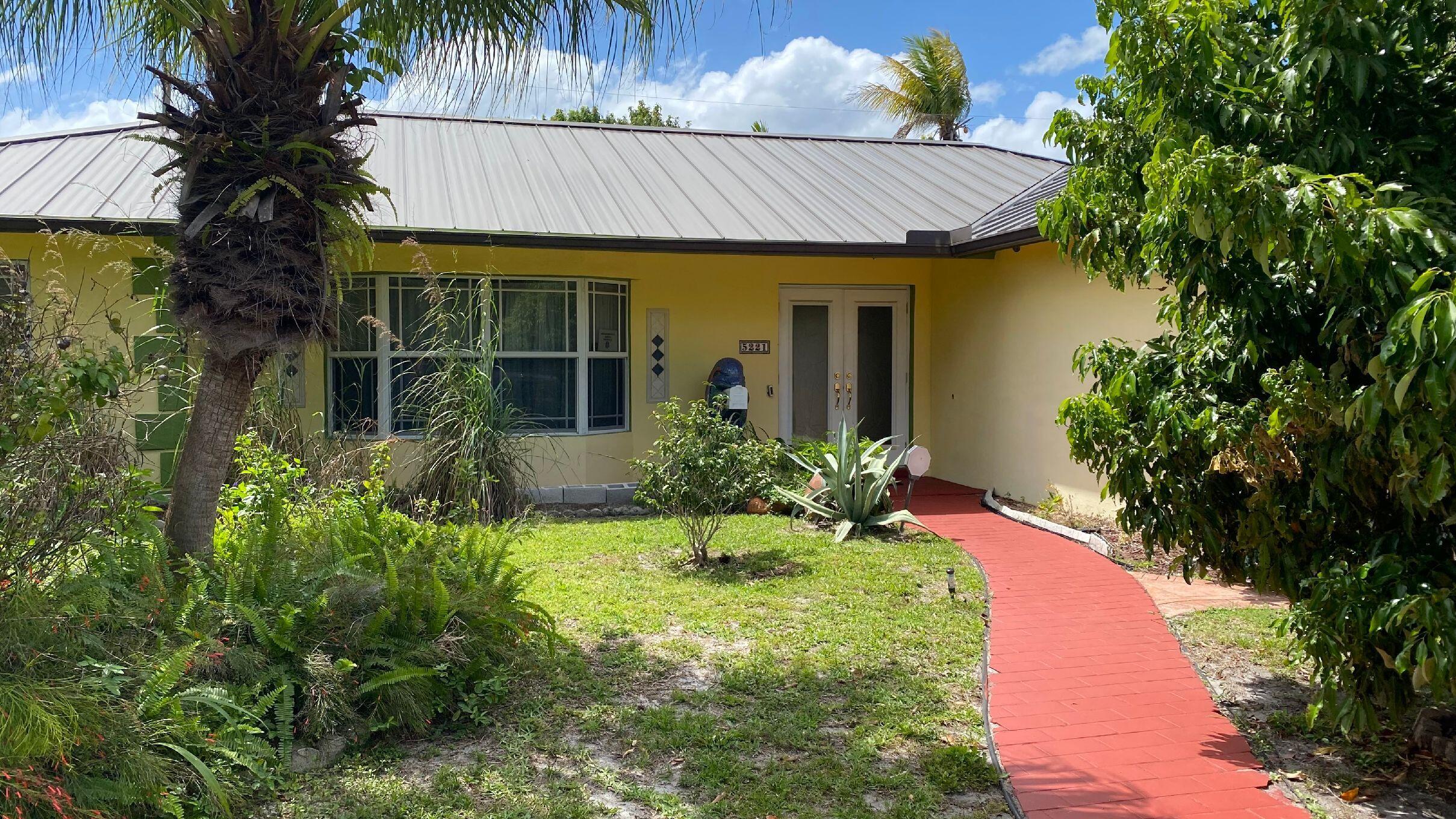 3BR – SingleFamilyResidence at 5221 NE 19th Avenue