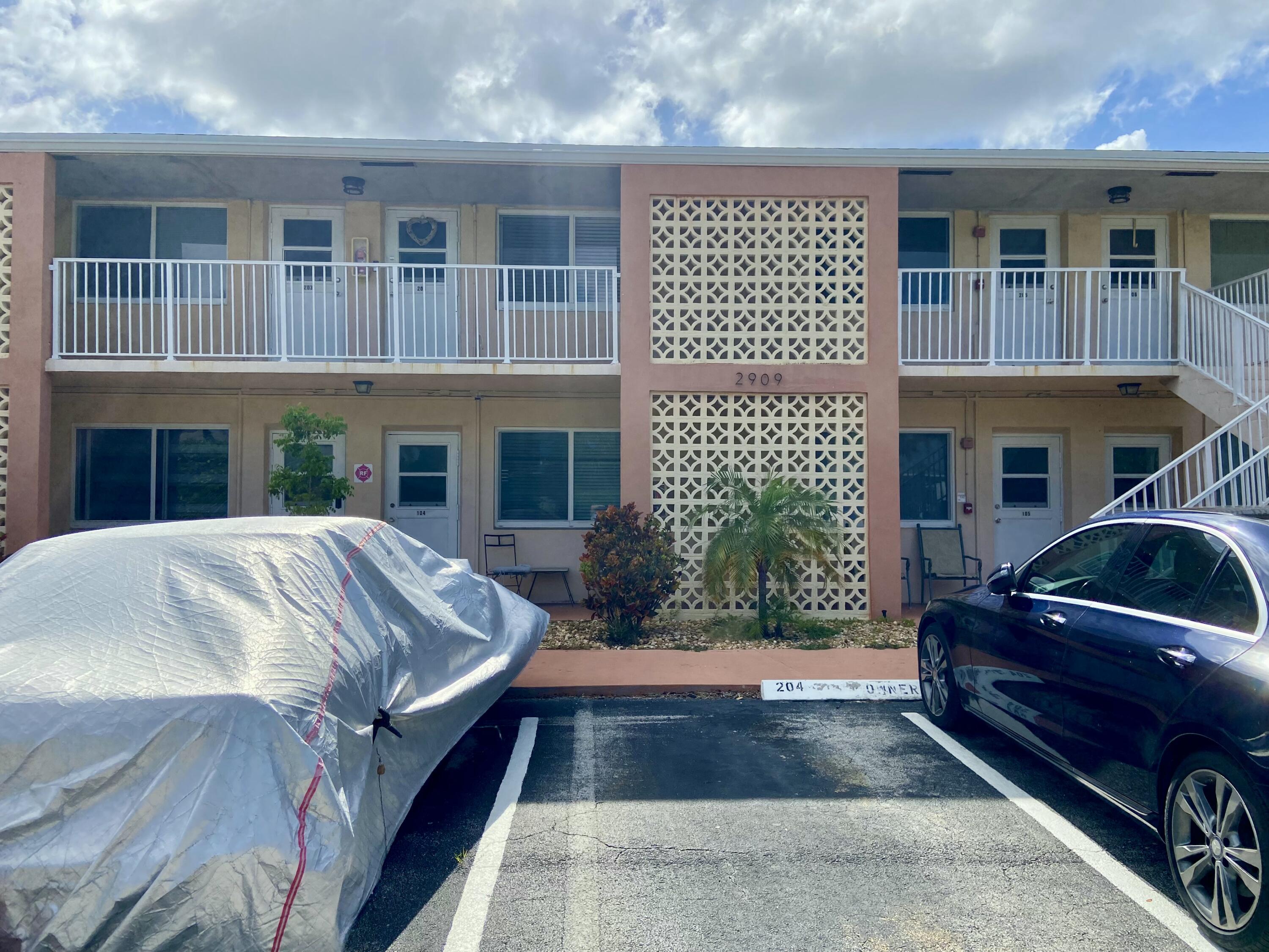 1BR – Condominium at 2909 Middle River Drive #105