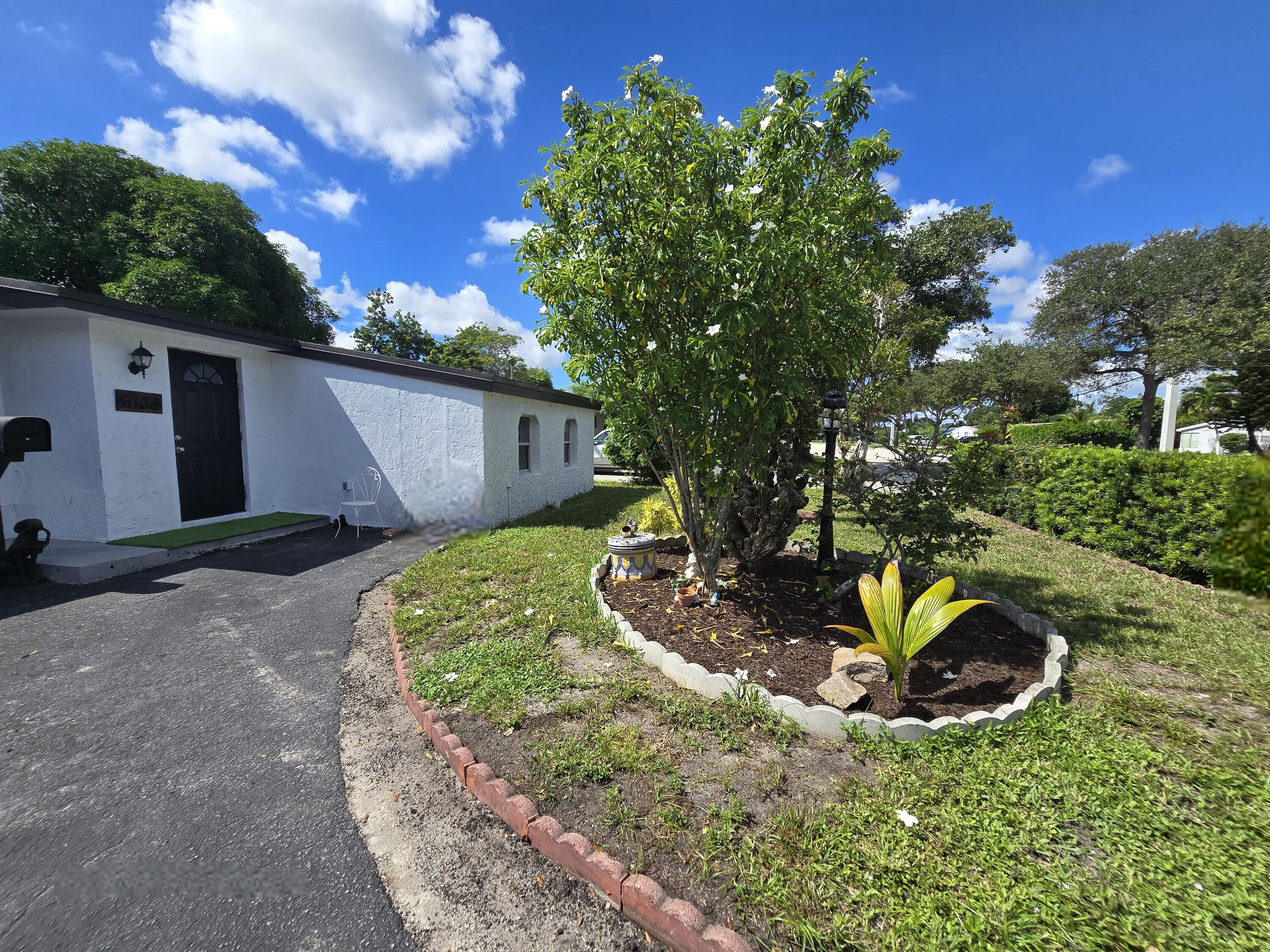 4BR – SingleFamilyResidence at 6138 Southgate Boulevard