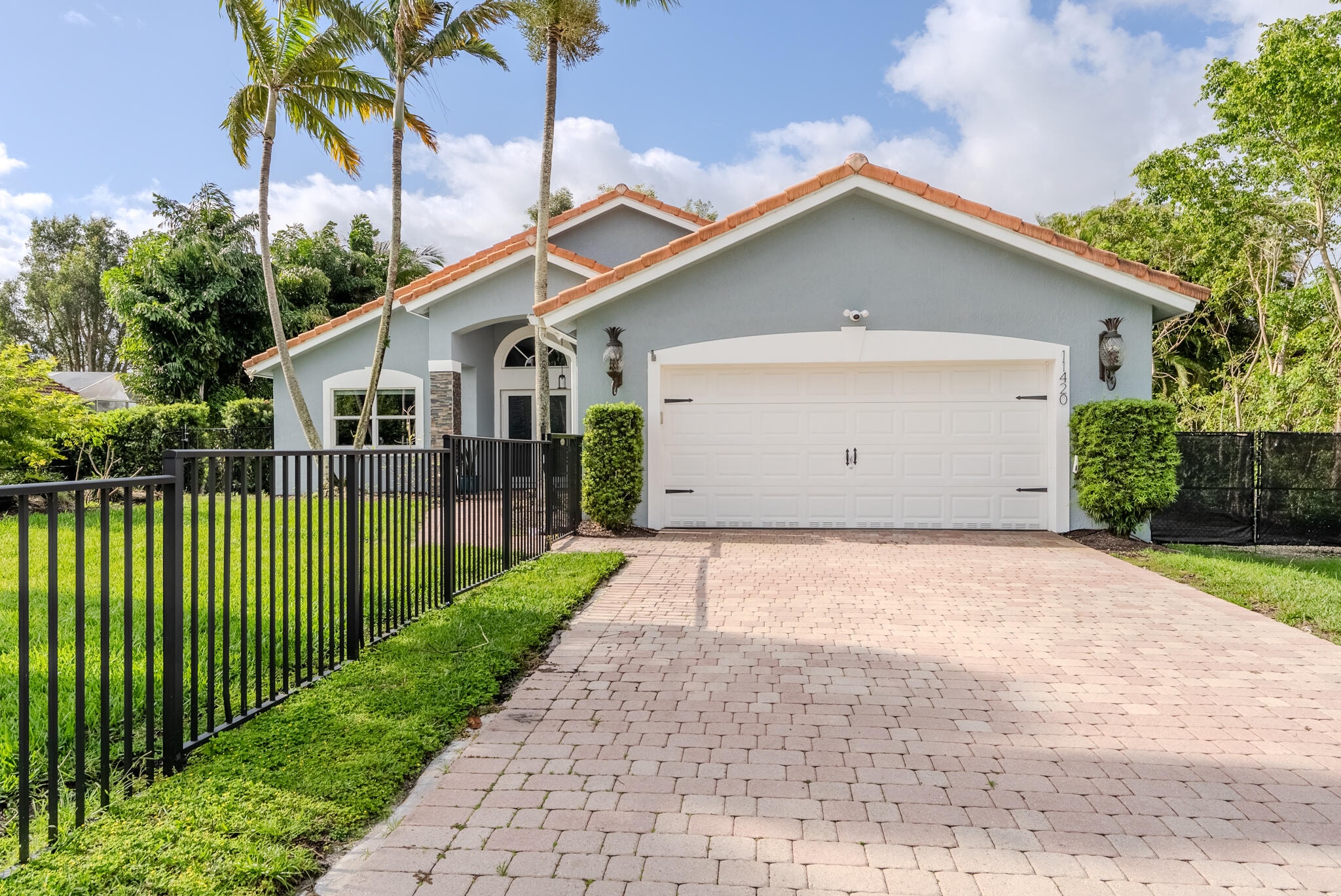4BR – SingleFamilyResidence at 11420 NW 26th Street