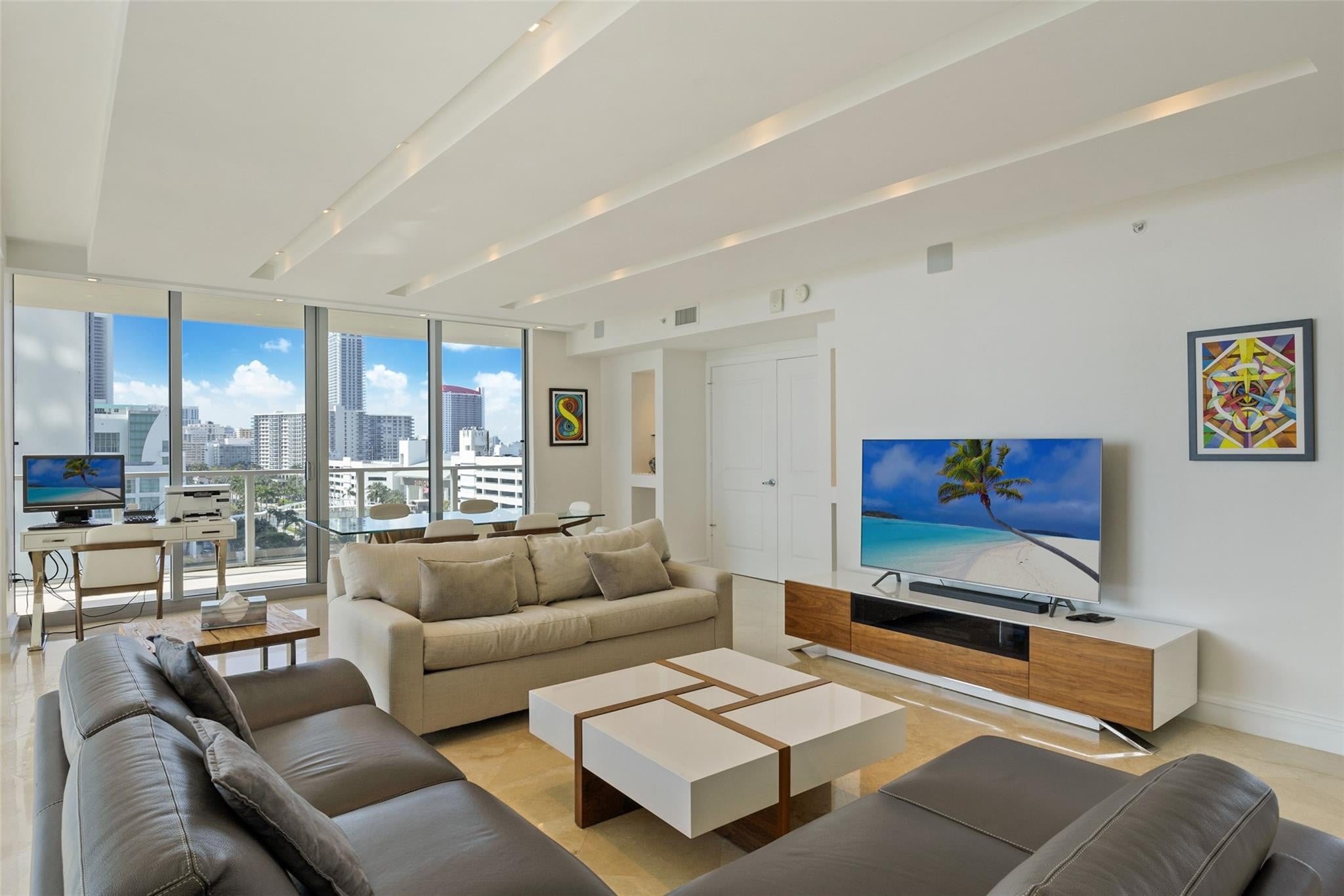 3BR – Condominium at 3101 S Ocean Drive #902