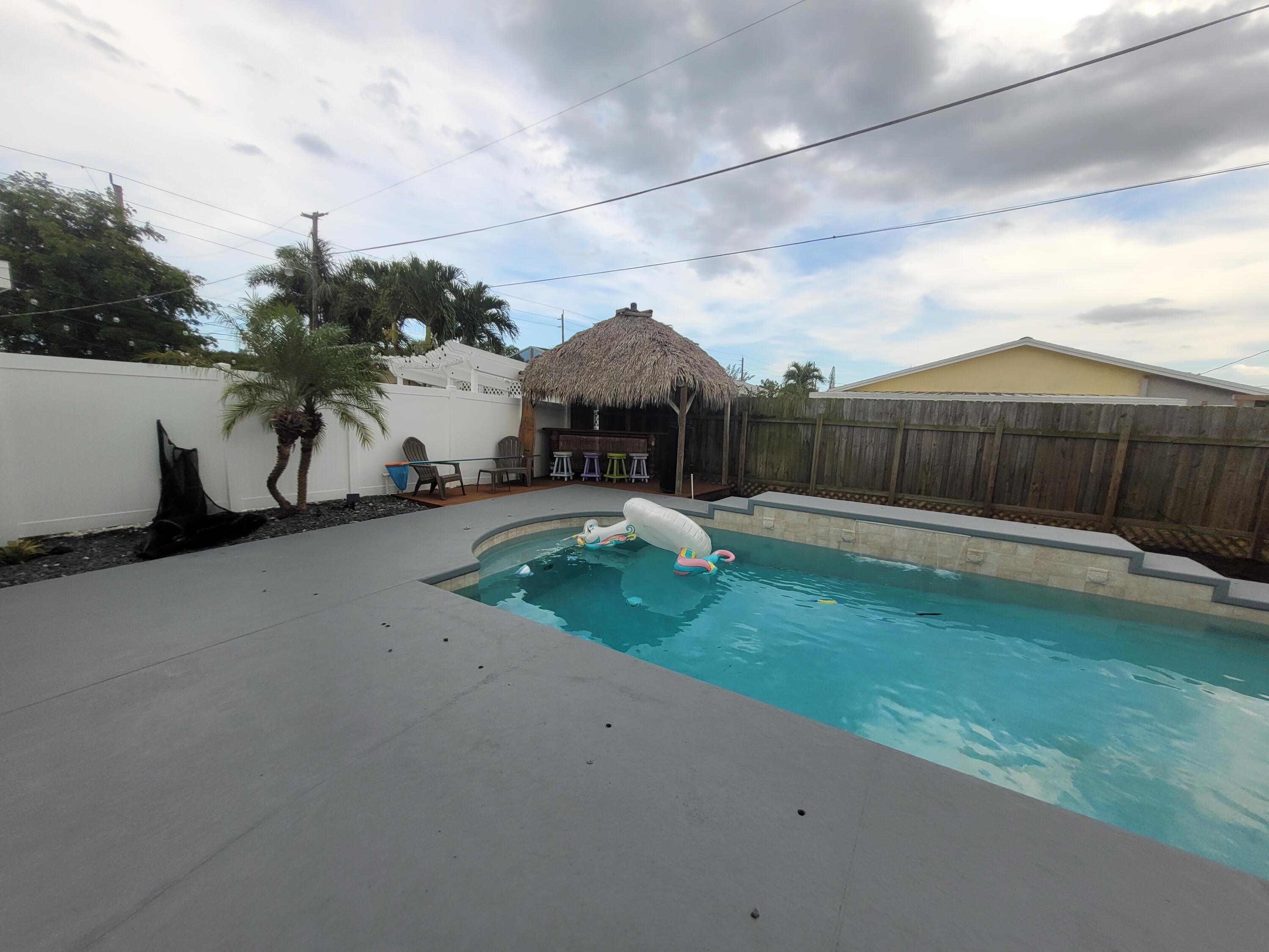 3BR – SingleFamilyResidence at 516 NW 54th Street