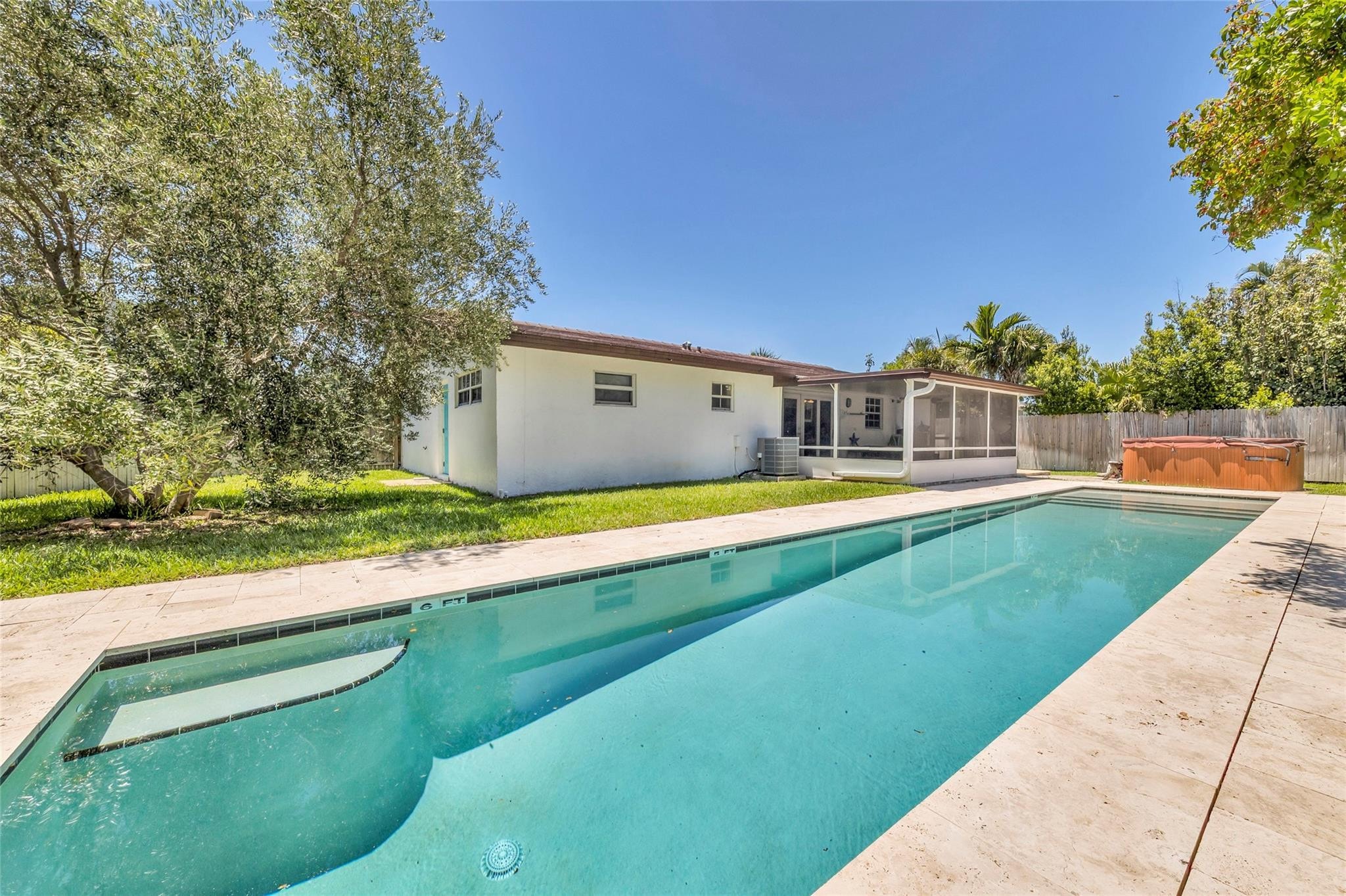 3BR – SingleFamilyResidence at 3213 Dover Road