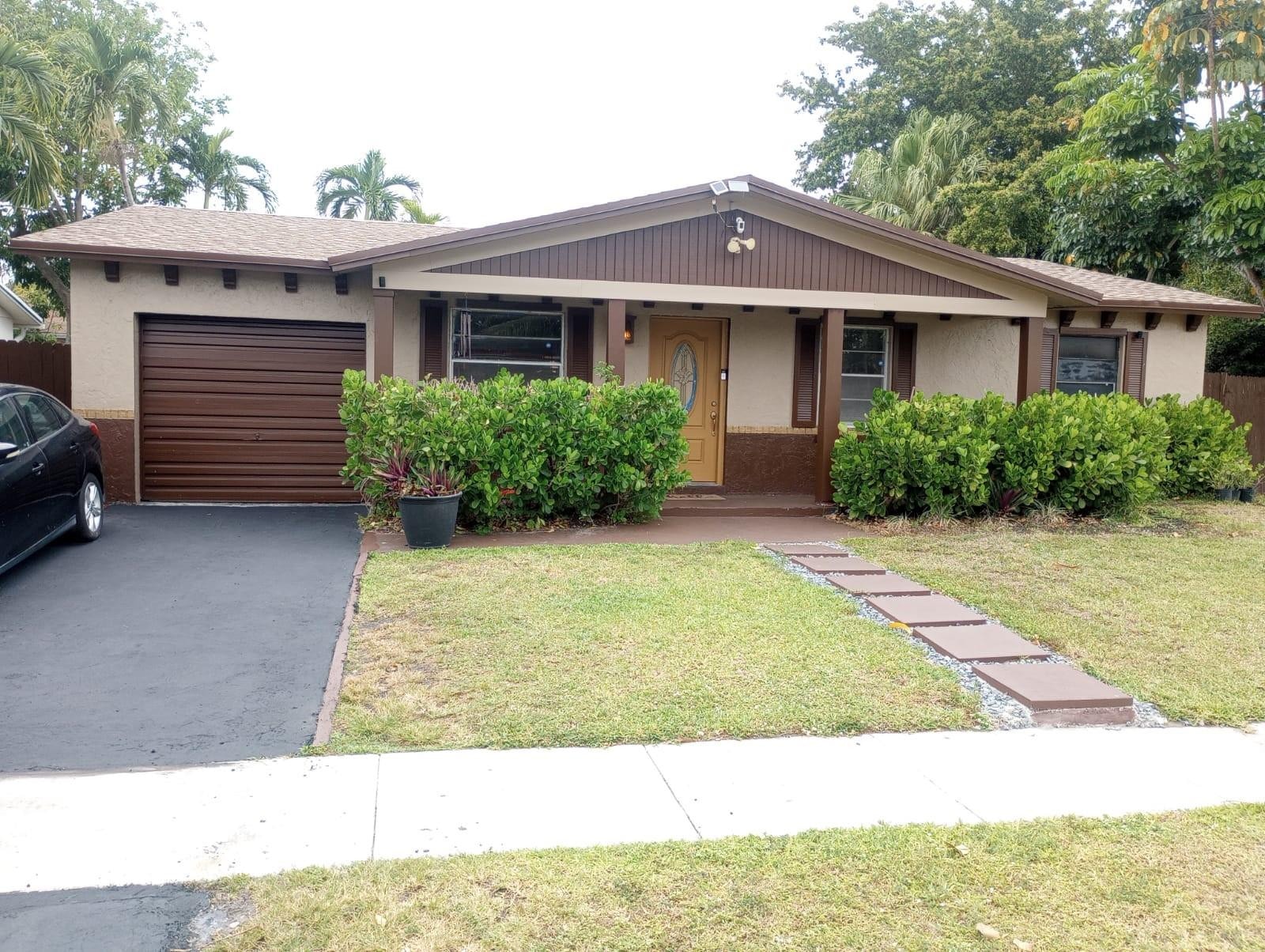 3BR – SingleFamilyResidence at 8241 SW 4th Court