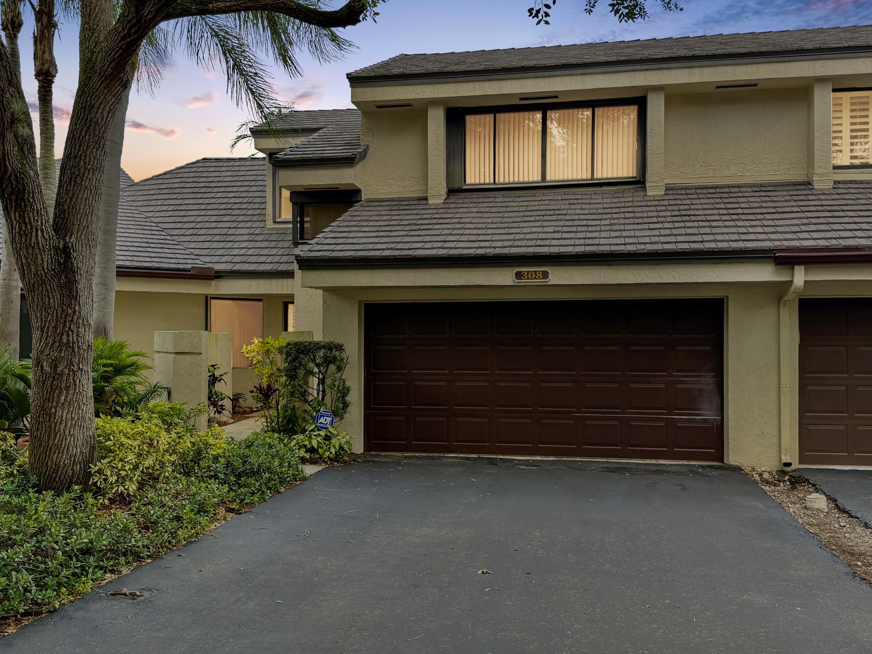 2BR – Townhouse at 308 NW 97th Avenue