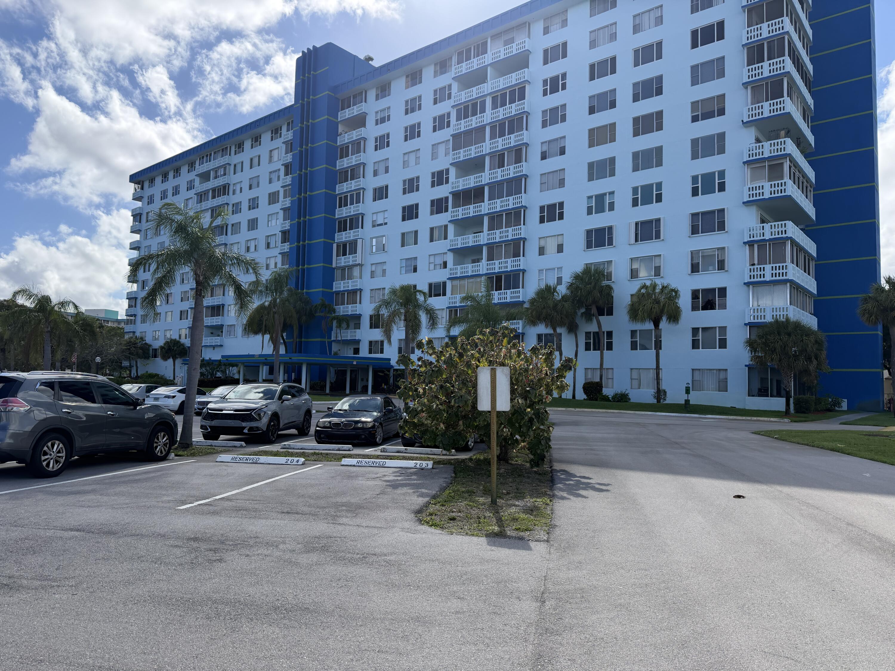 2BR – Condominium at 4001 Hillcrest Drive #510