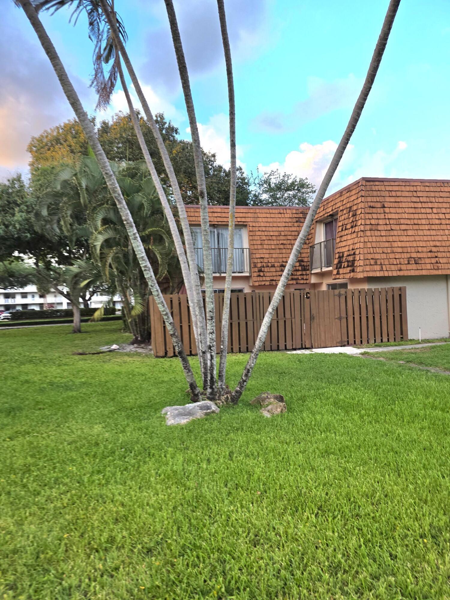 2BR – Townhouse at 2161 Orange Grove Drive #C