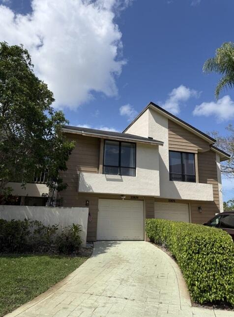 3BR – Townhouse at 22874 Ironwedge Drive
