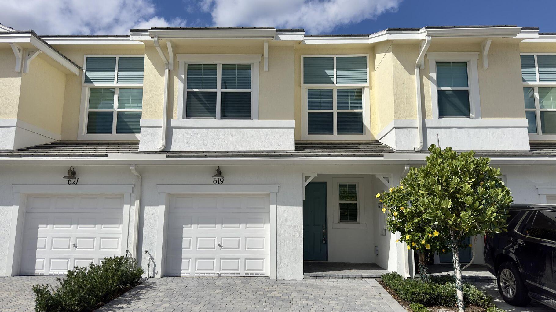 3BR – Townhouse at 619 Parsons Way