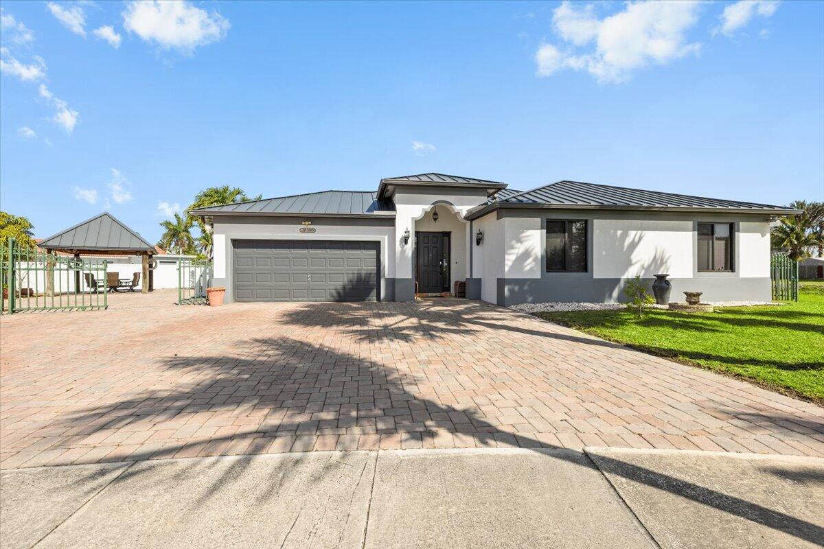 4BR – SingleFamilyResidence at 20300 SW 129th Place