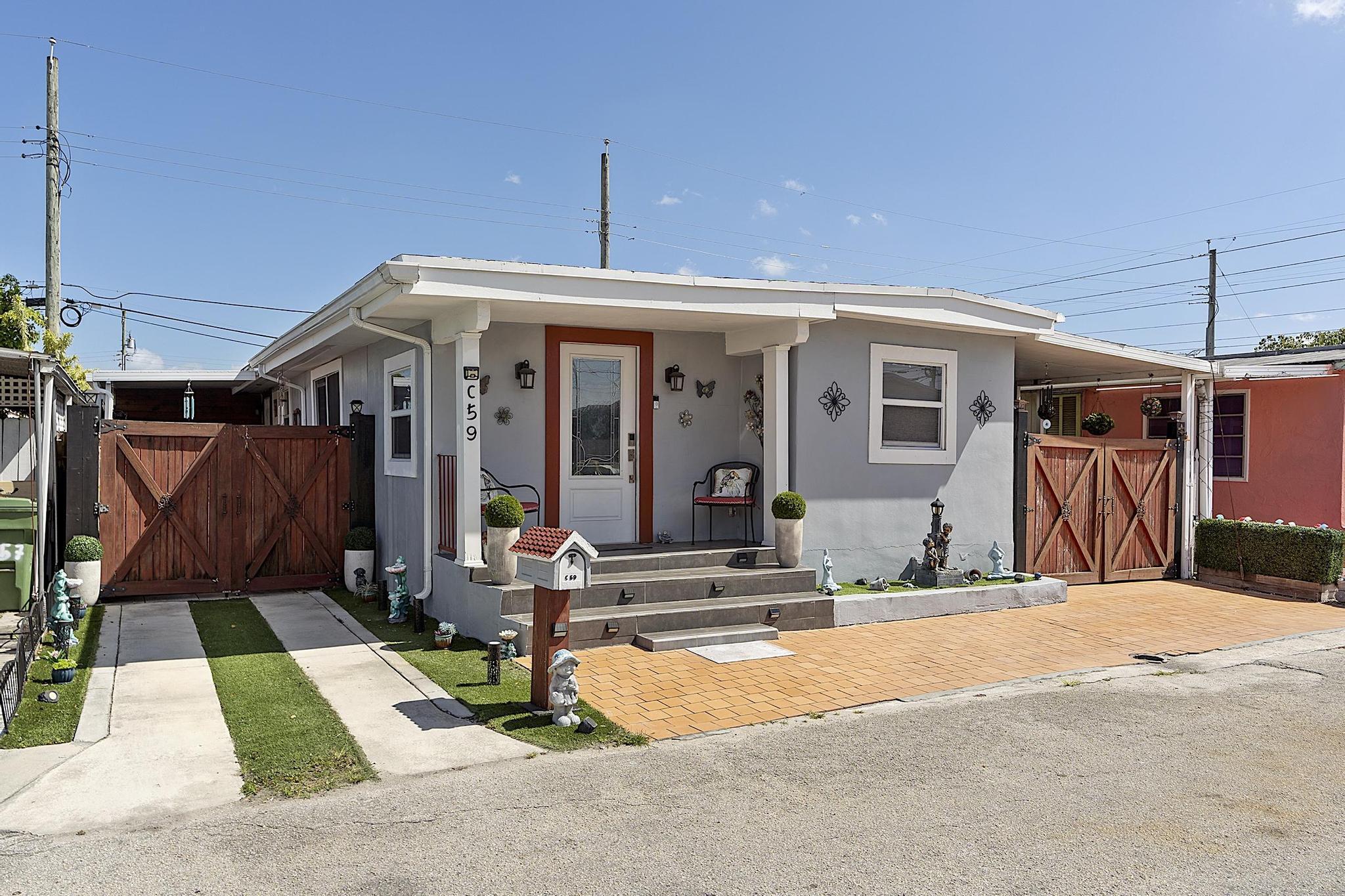 3BR – ManufacturedHome at 3205 W 16th Avenue