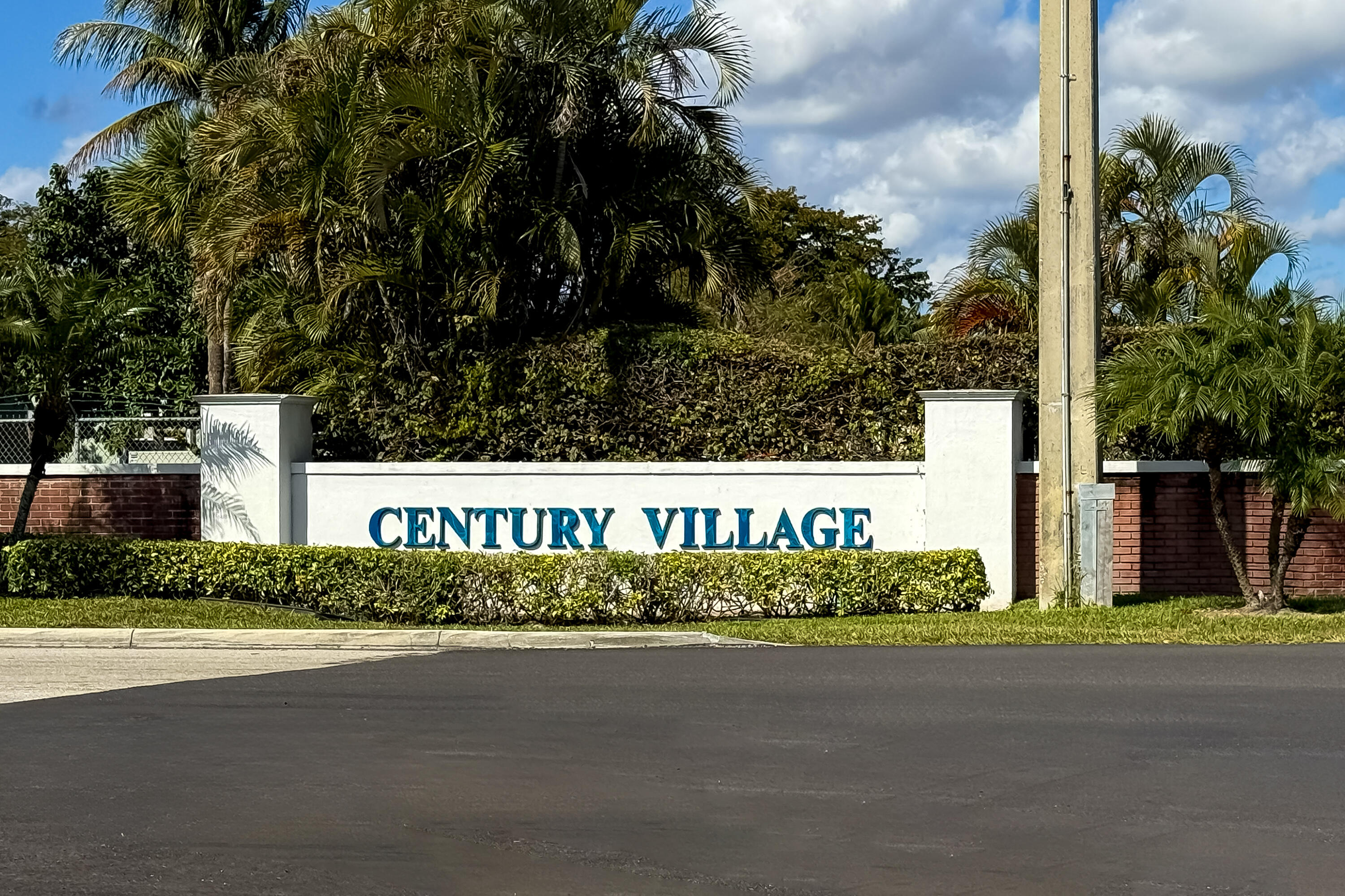 2BR – Condominium at 24 Golfs Edge #D