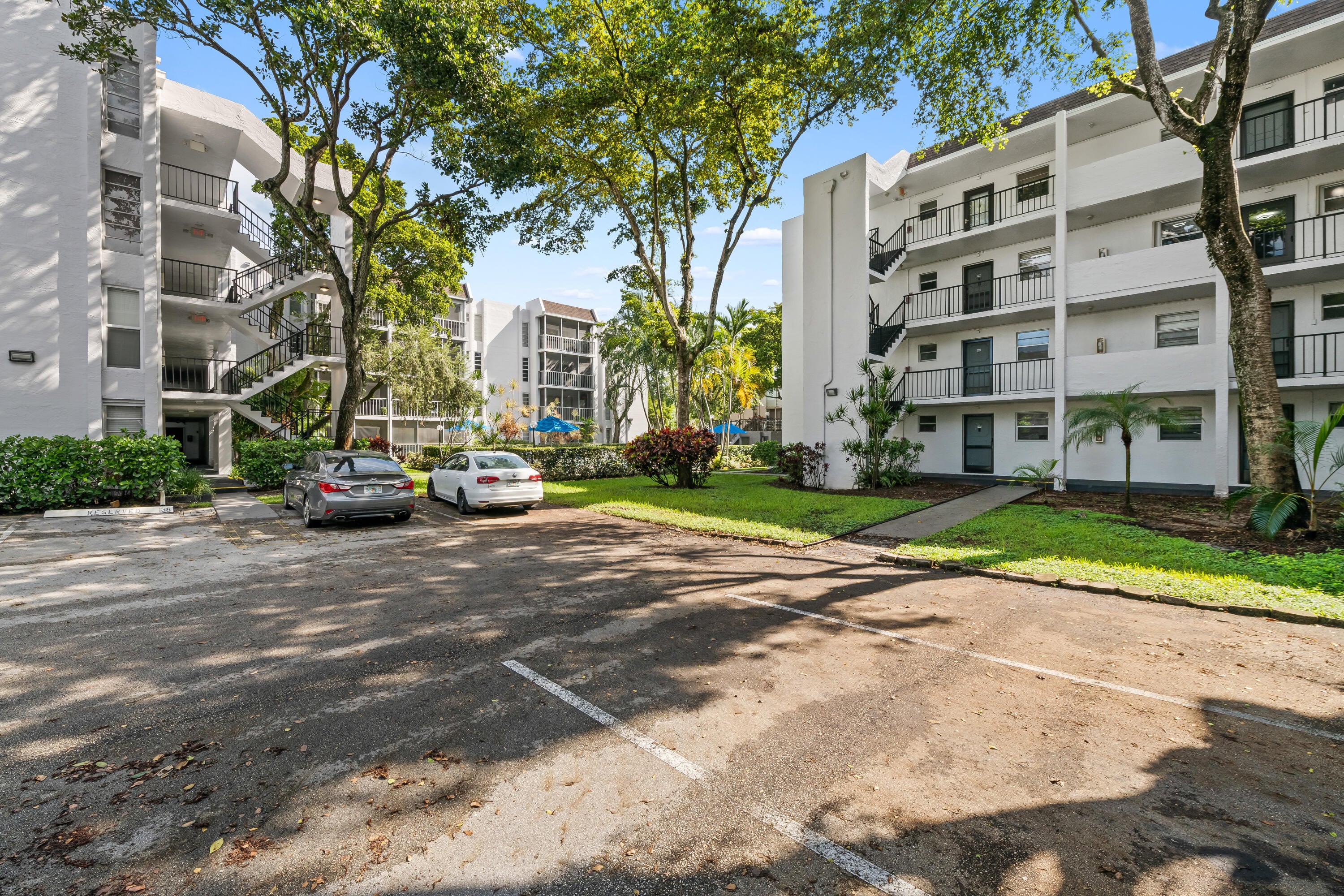 2BR – Condominium at 471 N Pine Island Road #302d