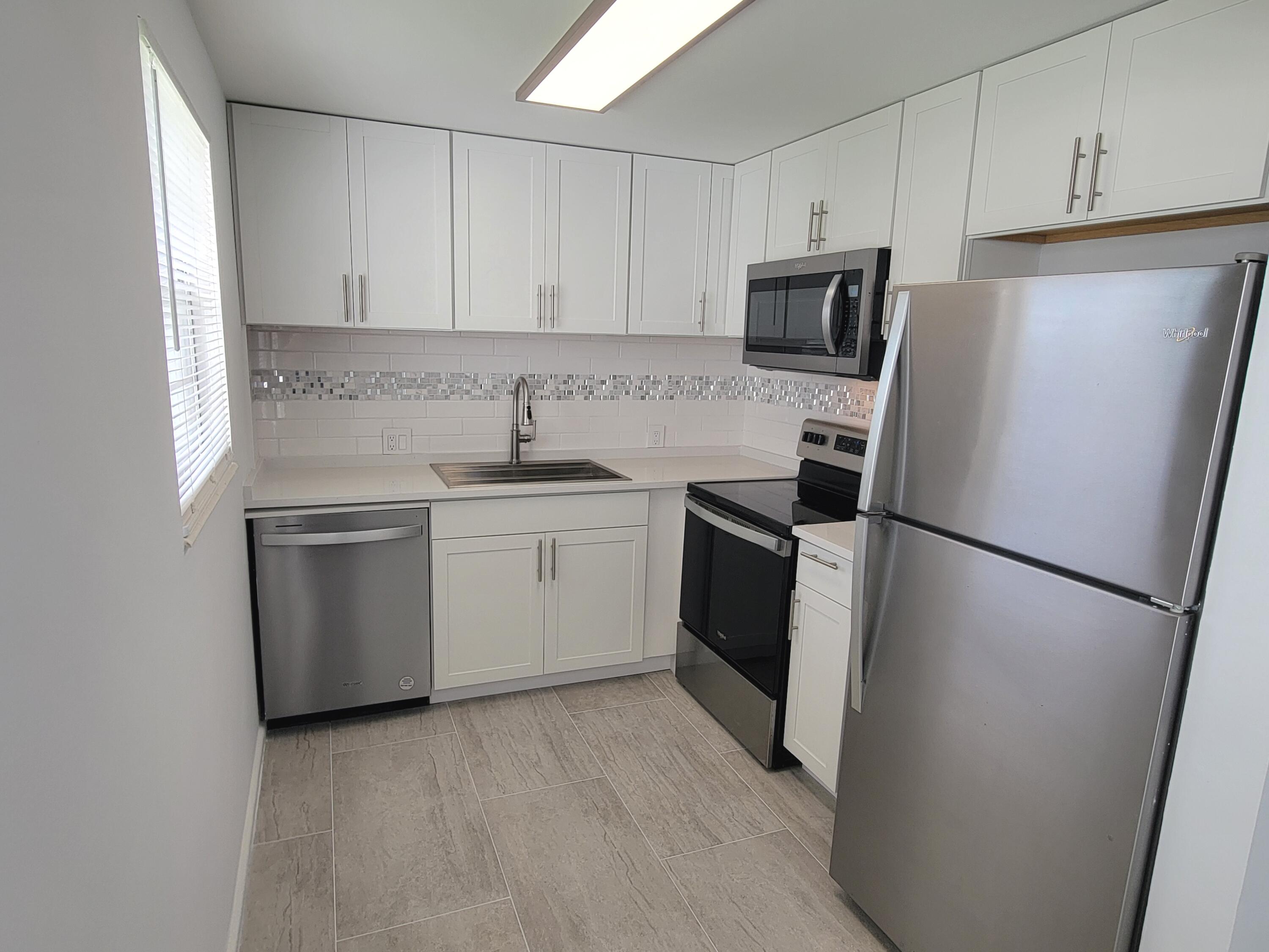 2BR – Condominium at 613 Fanshaw O