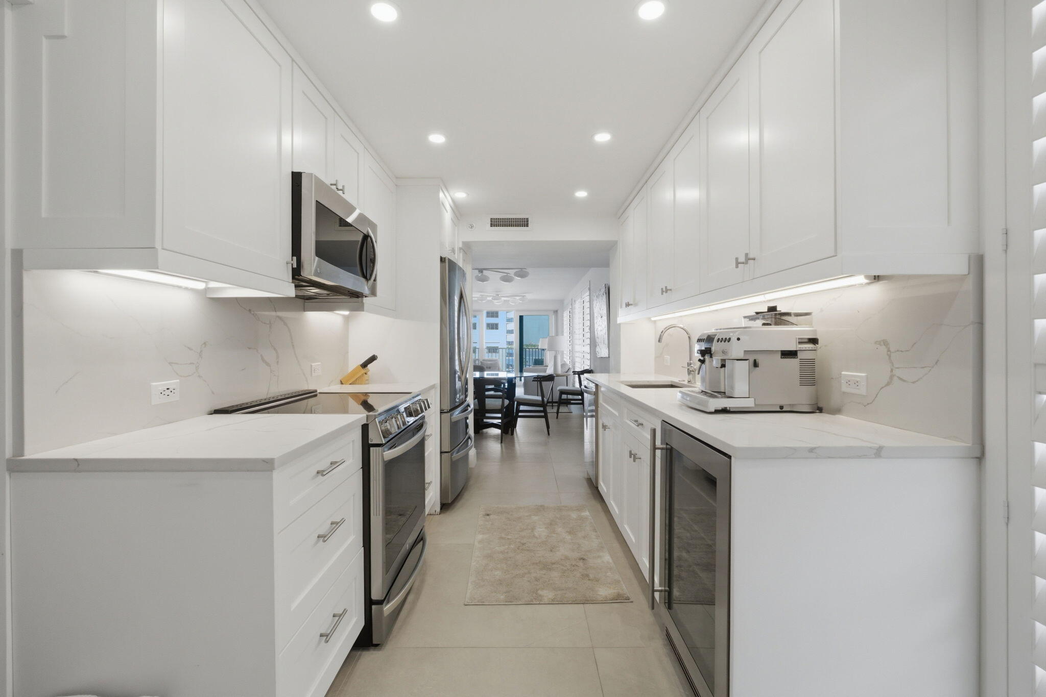 2BR – Condominium at 3901 S Flagler 804 Drive #804