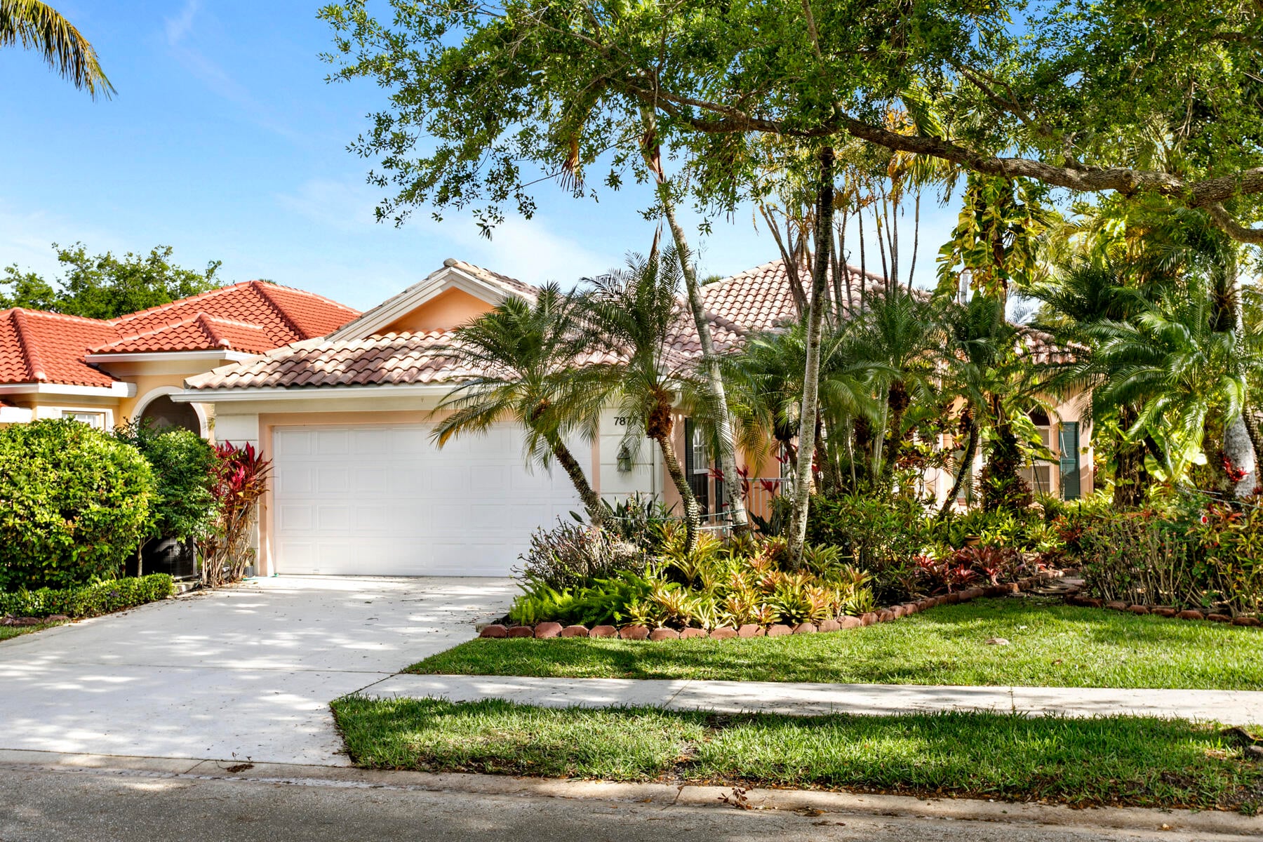 3BR – SingleFamilyResidence at 7877 Red River Road