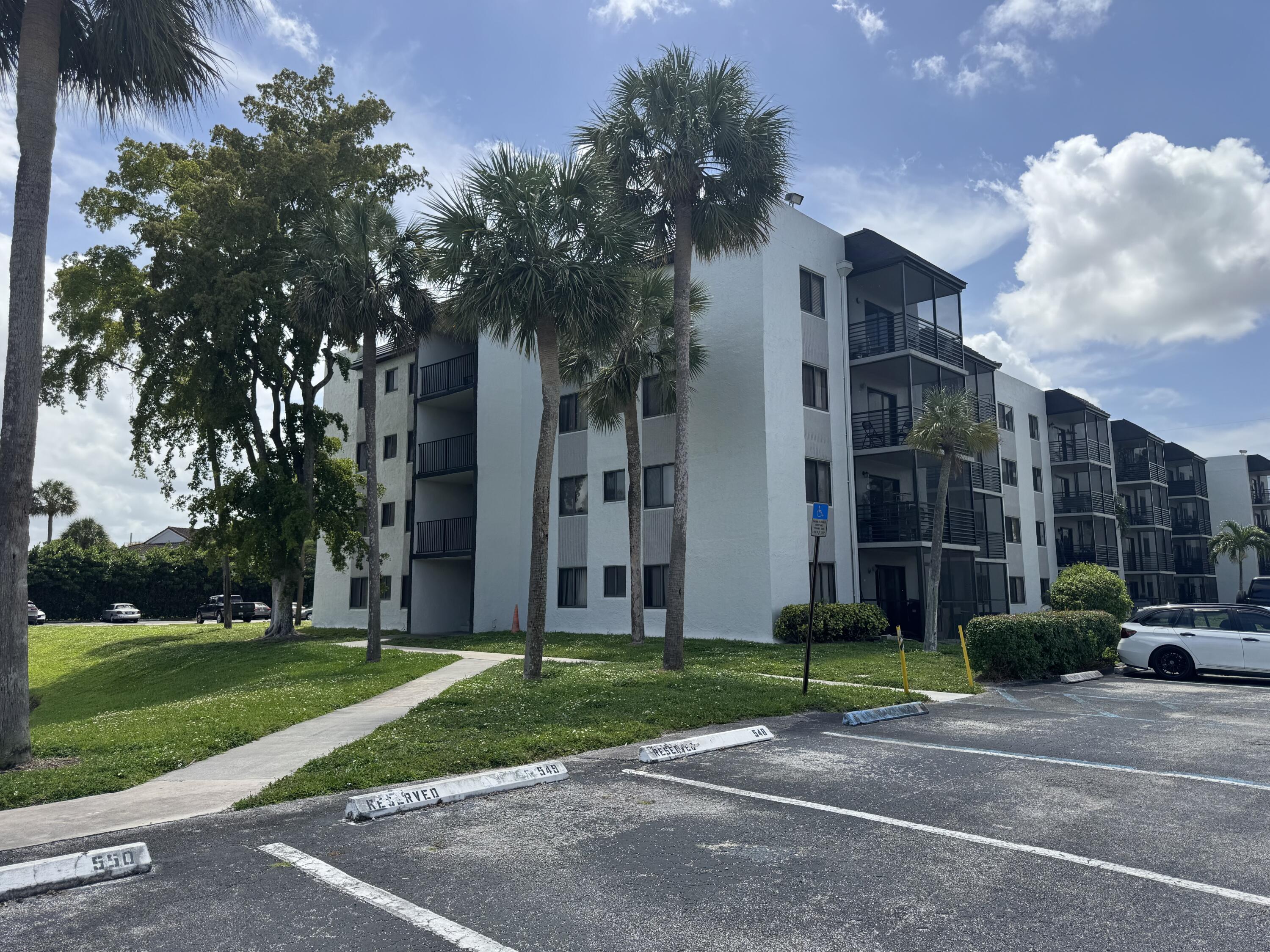 2BR – Condominium at 3710 N Pine Island Road #122