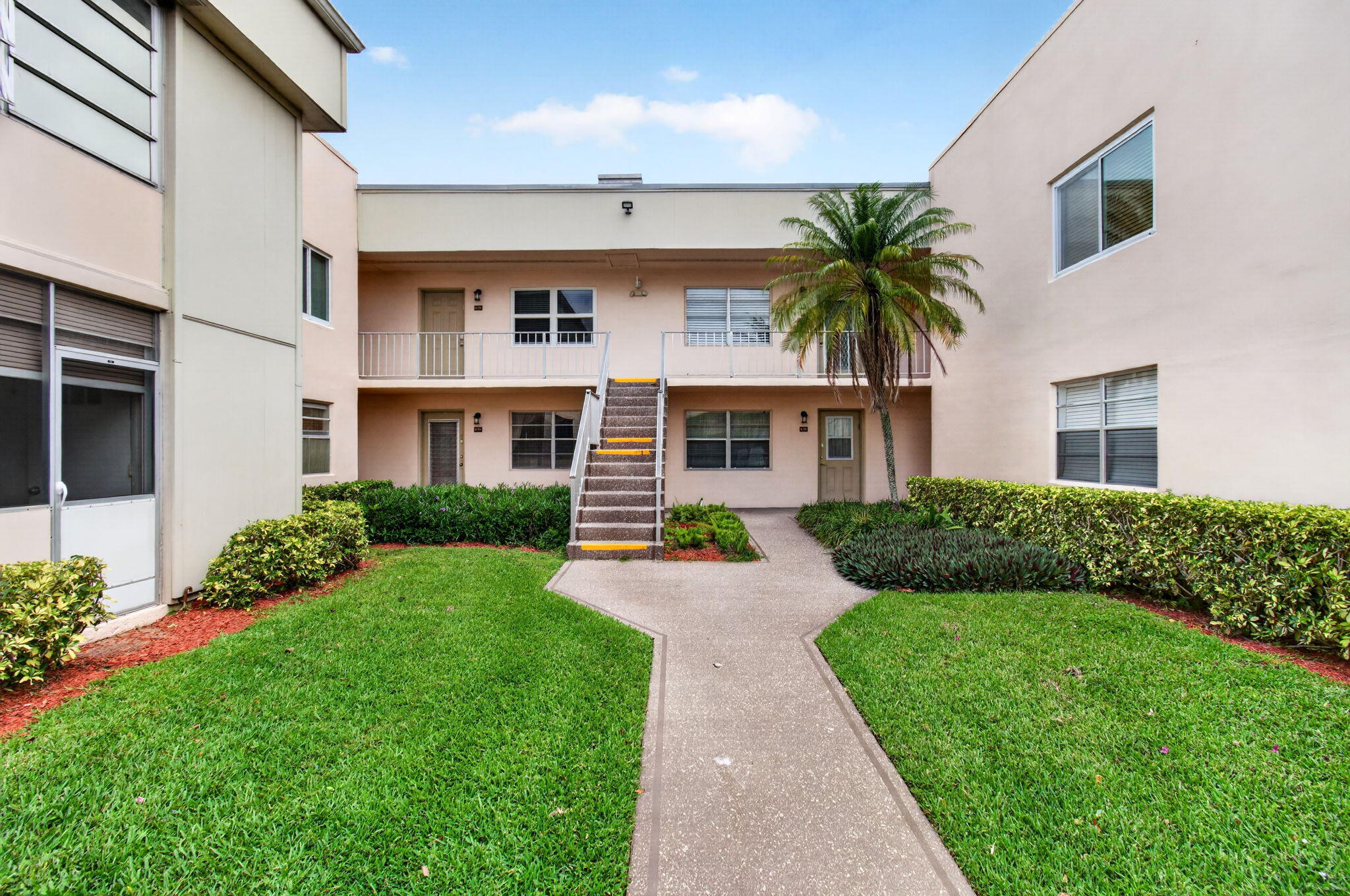 2BR – Condominium at 349 Capri #H