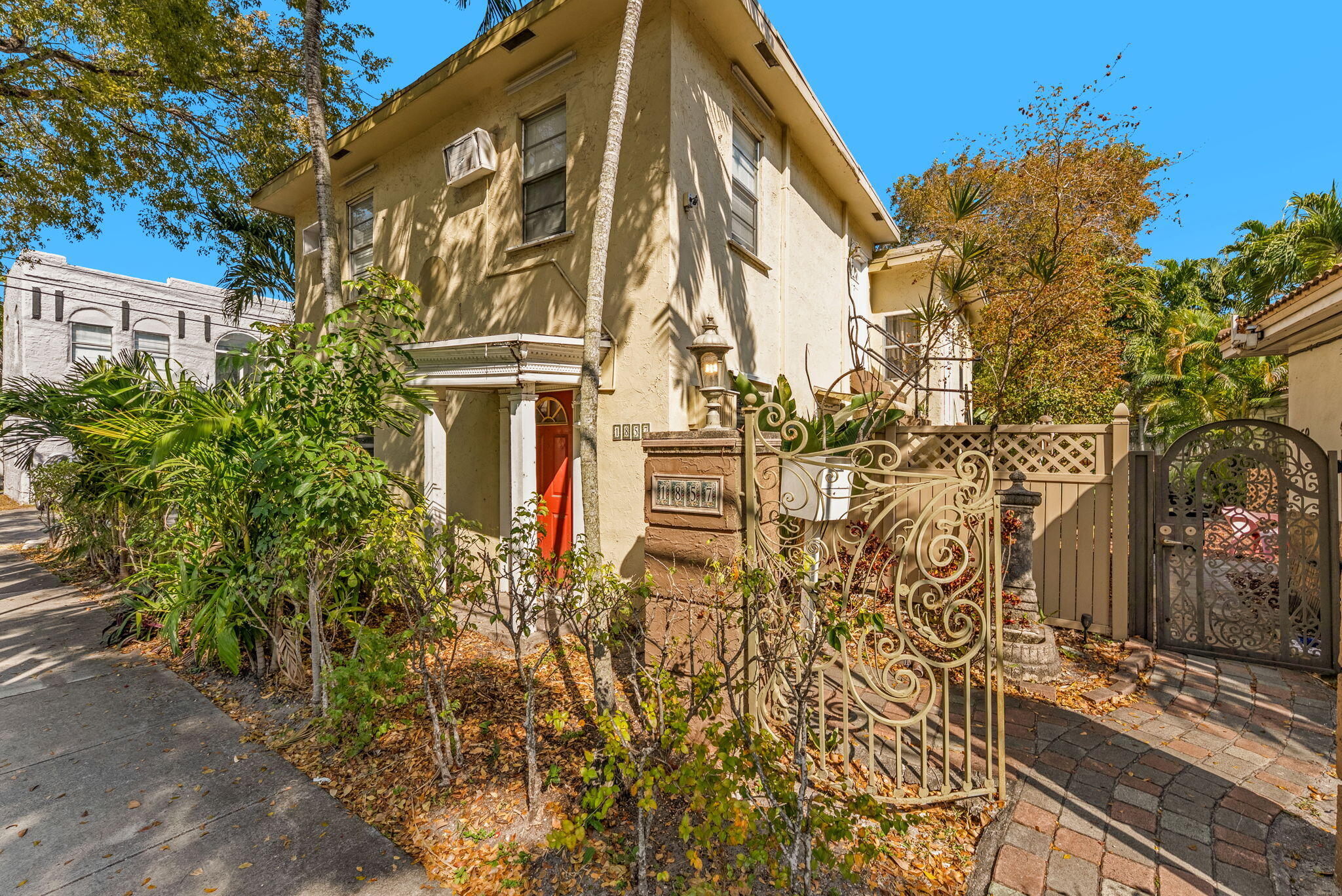 2BR – Apartment at 1857 Buchanan Street #7